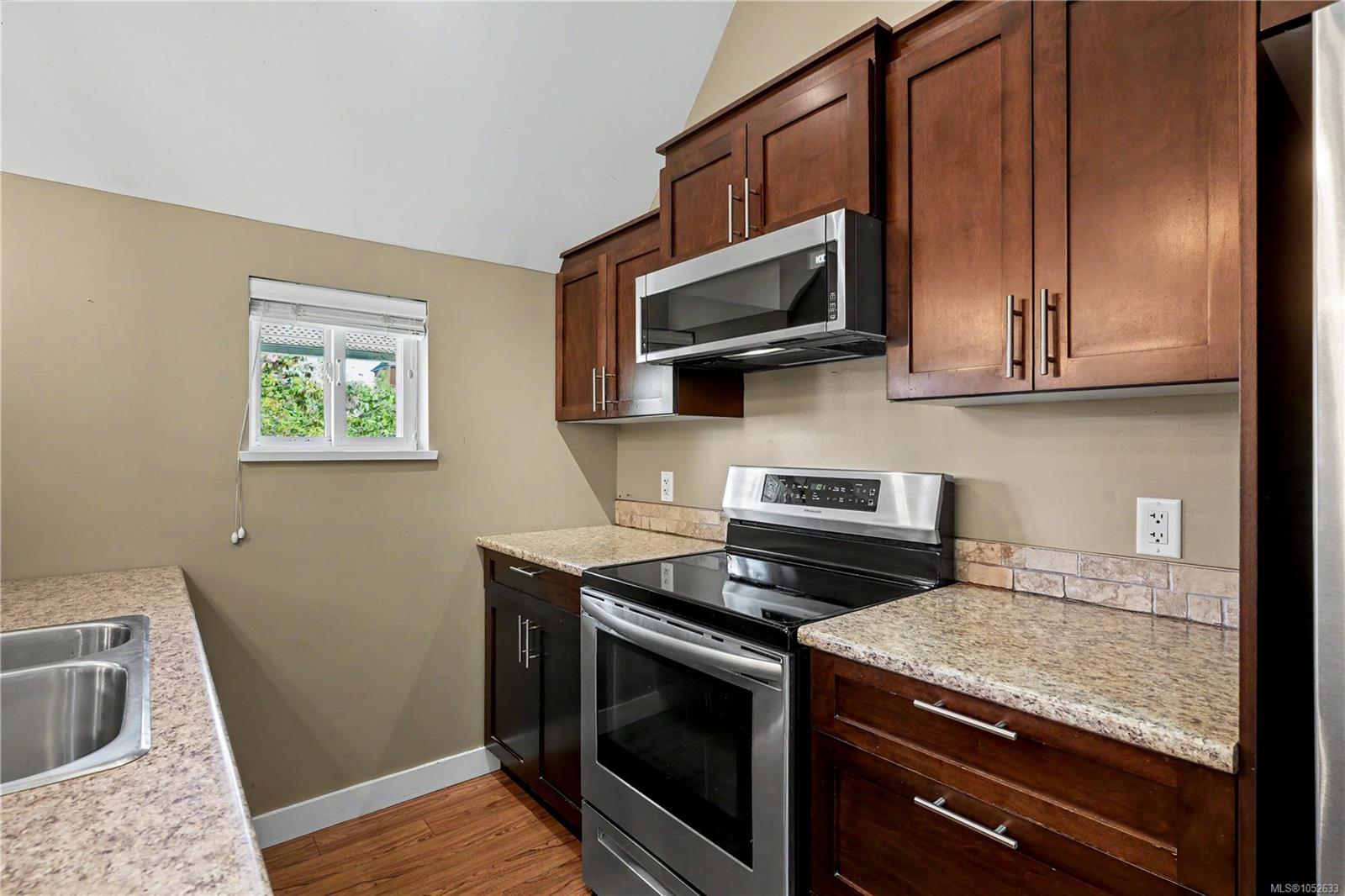 920 Mary St — listing photo 14 of 44