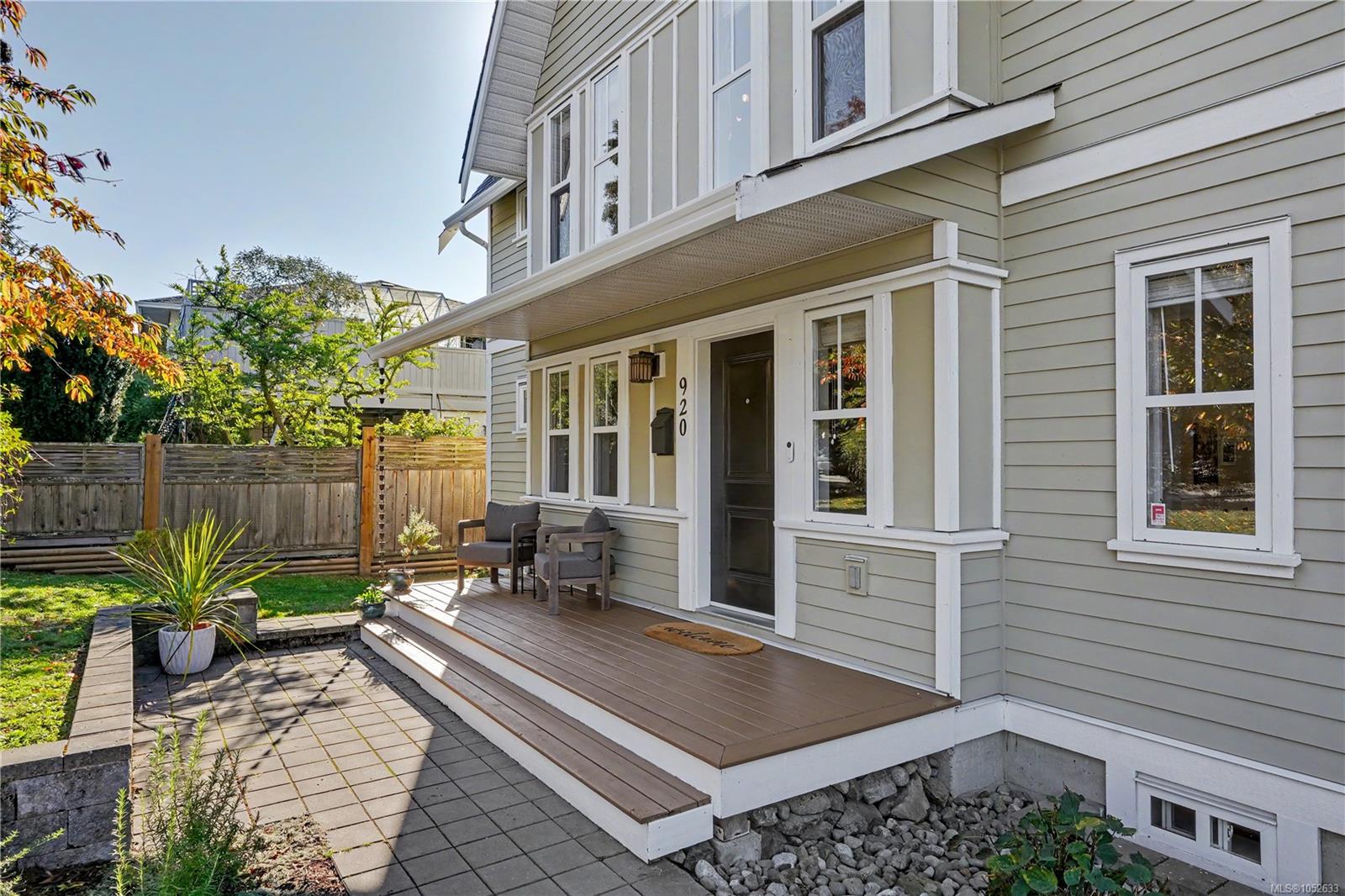 920 Mary St — listing photo 5 of 44