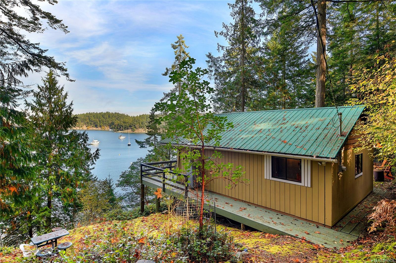 706 Horton Bay Rd — listing photo 6 of 44
