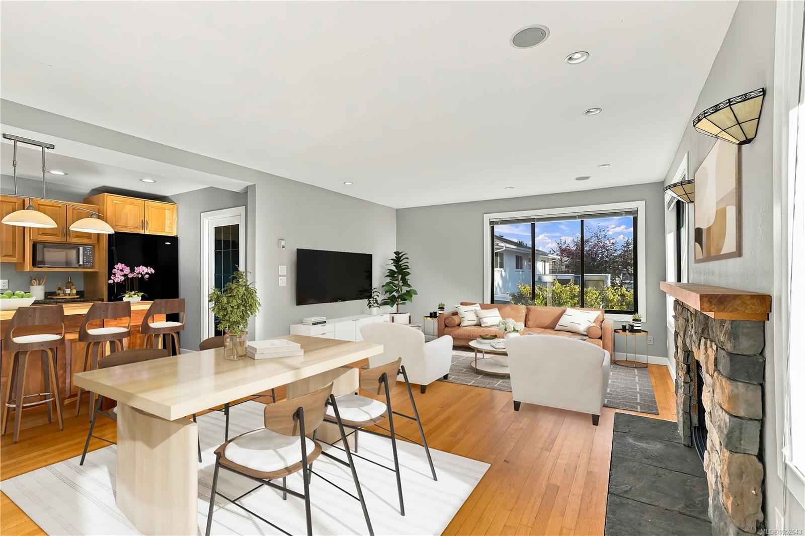 1161 Hadfield Ave — listing photo 12 of 82