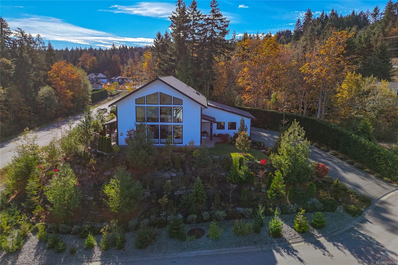 672 Mill Bay Pl — listing photo 3 of 65