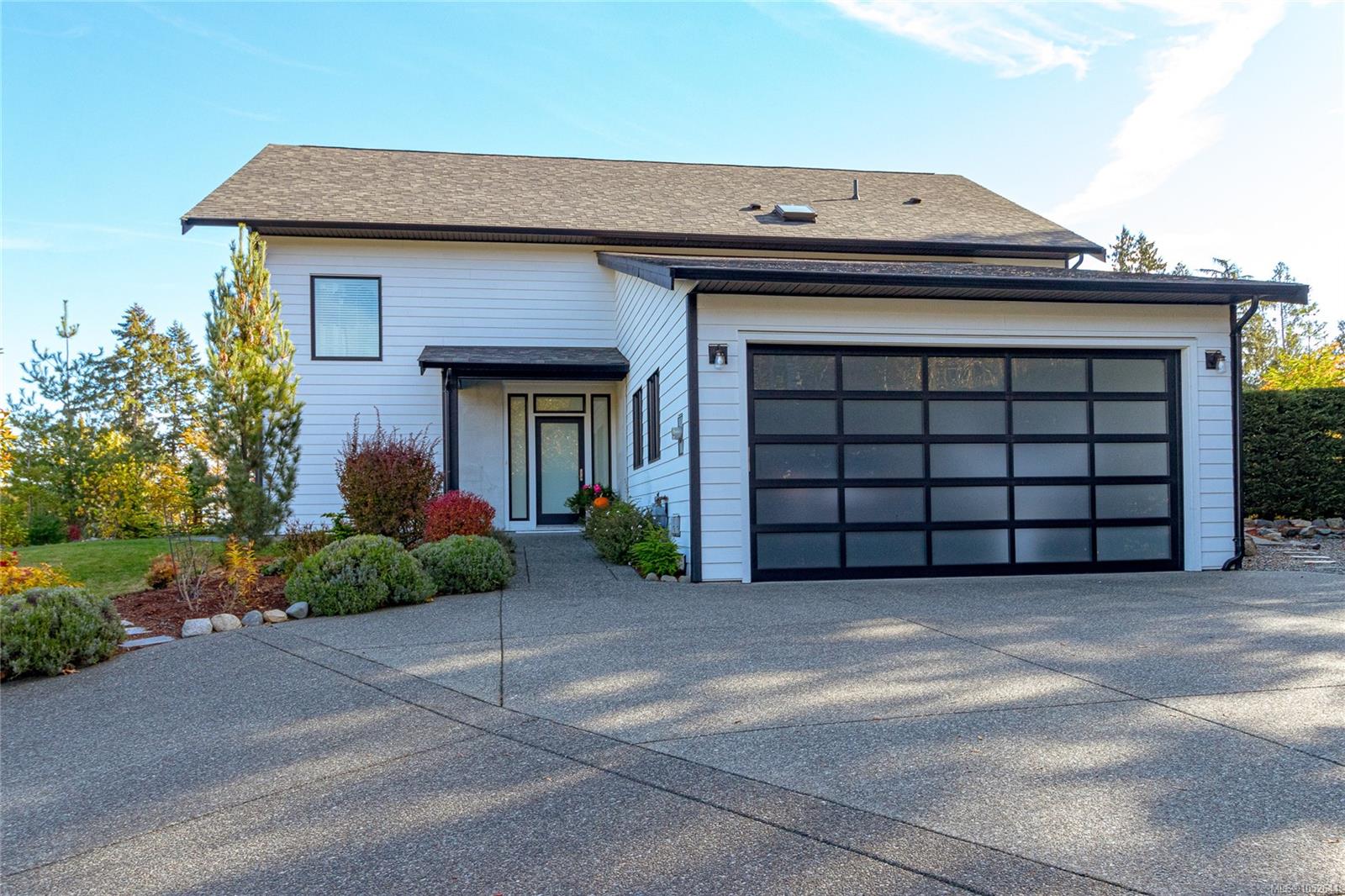 672 Mill Bay Pl — listing photo 4 of 65