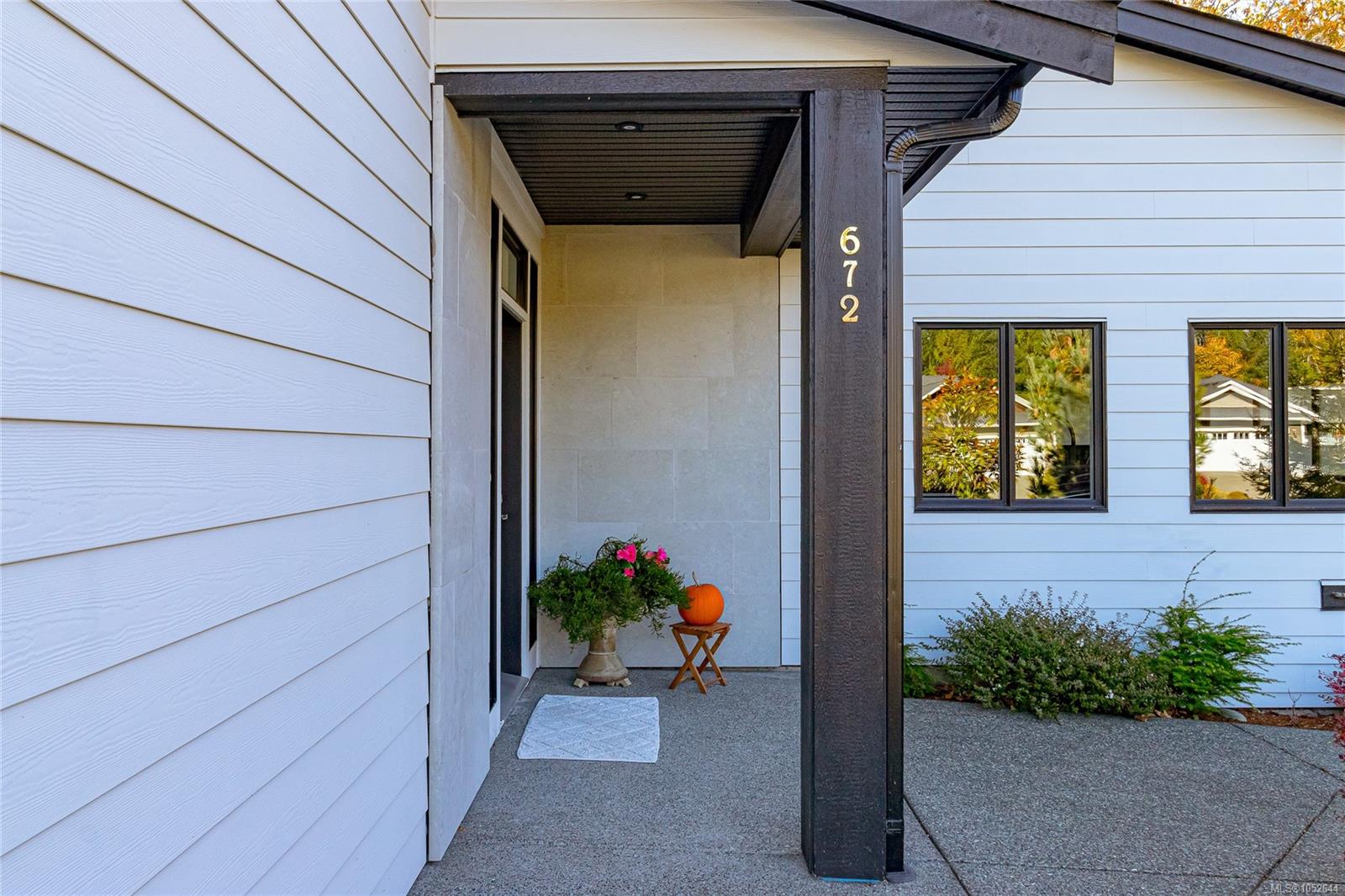 672 Mill Bay Pl — listing photo 7 of 65