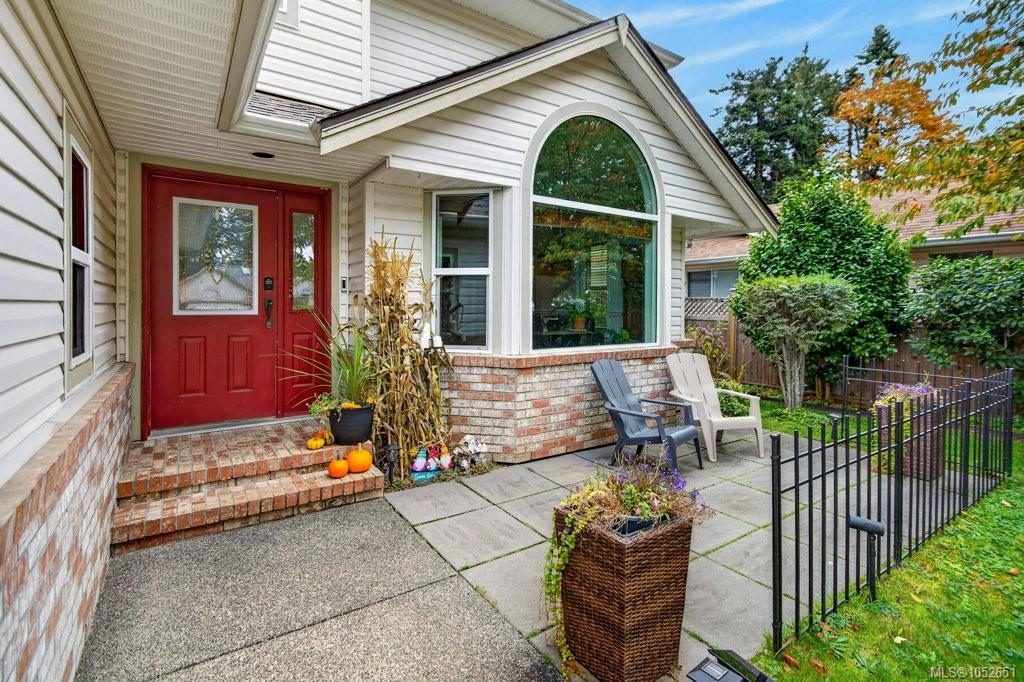 1123 Zeballos Dr — listing photo 4 of 64