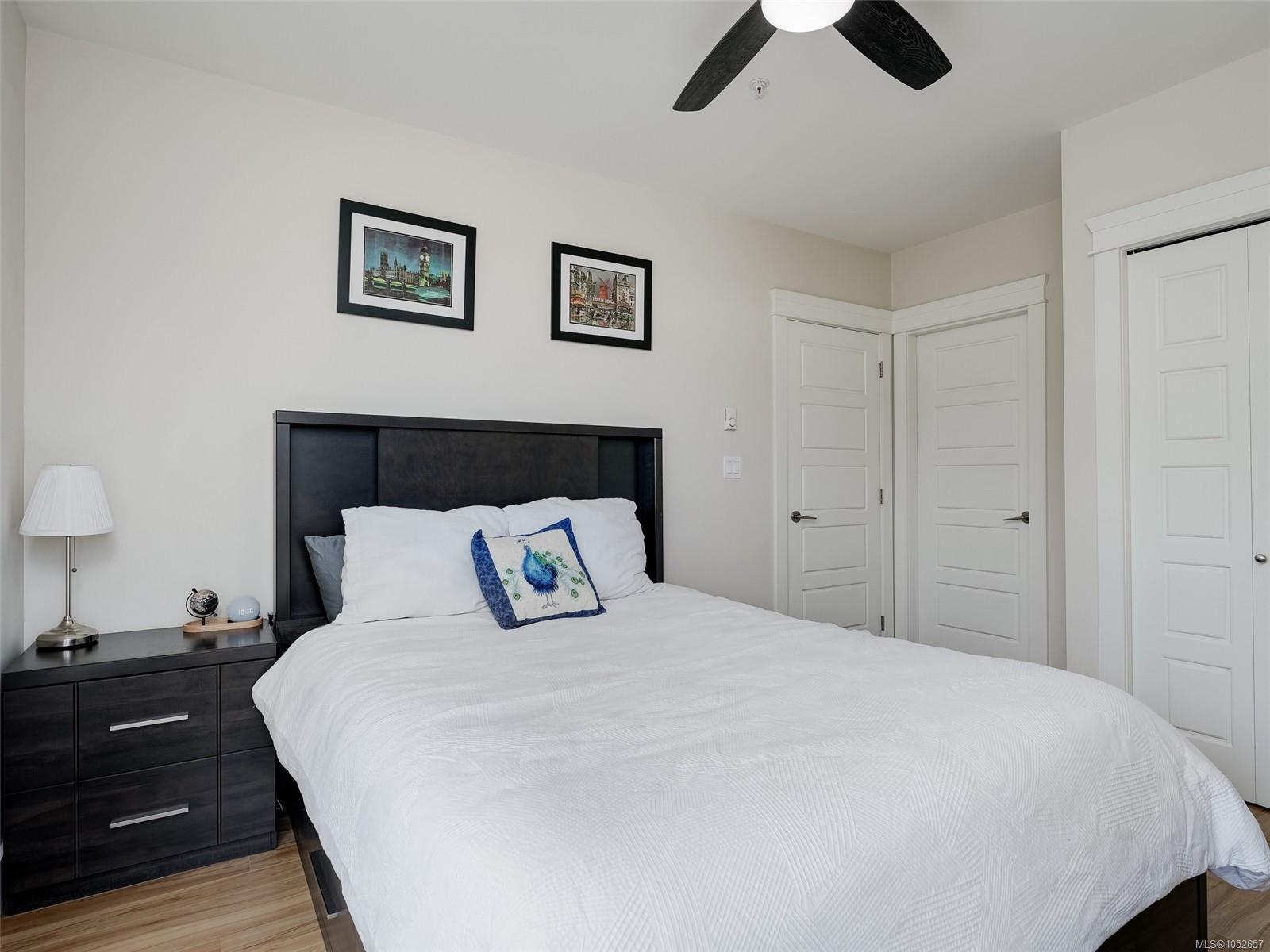 401-7161 West Saanich Rd — listing photo 11 of 41