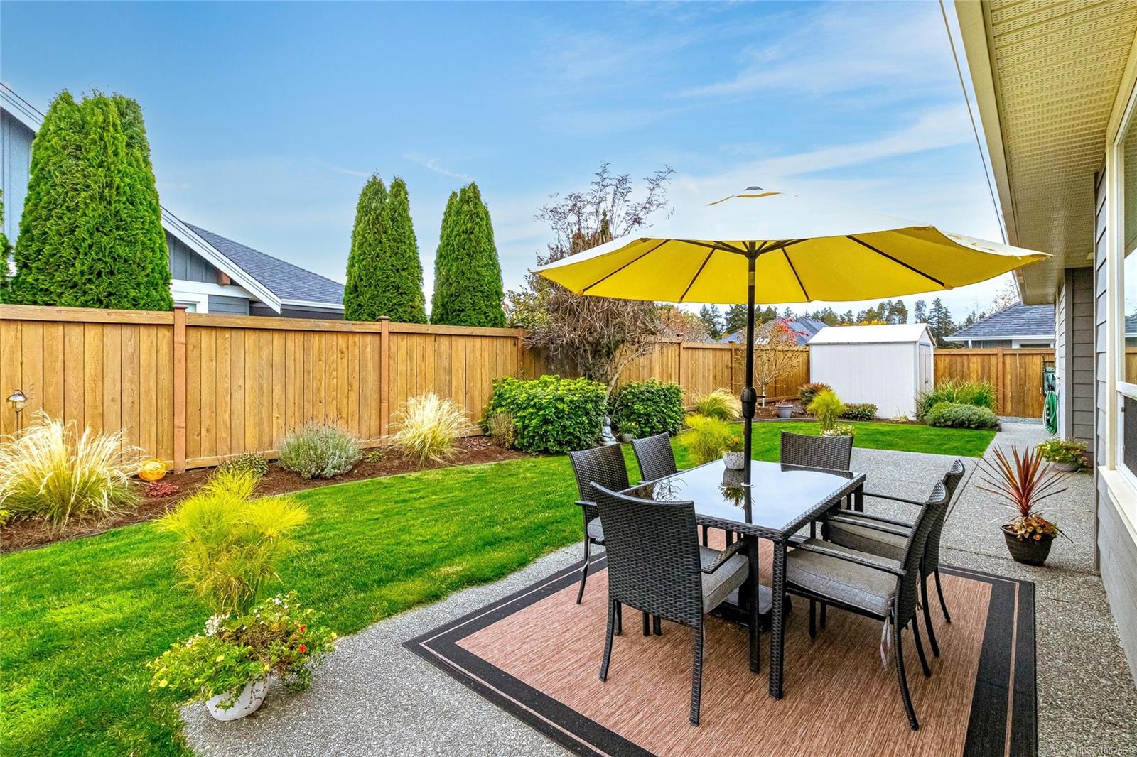 281 Bramble St — listing photo 10 of 67