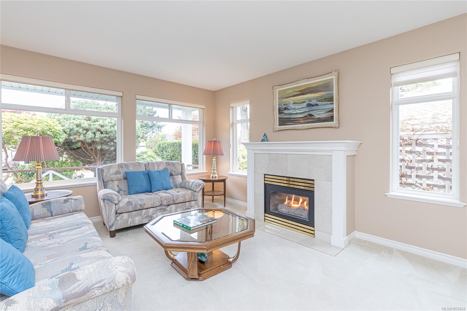 87 Bridgewater Lane — listing photo 4 of 58