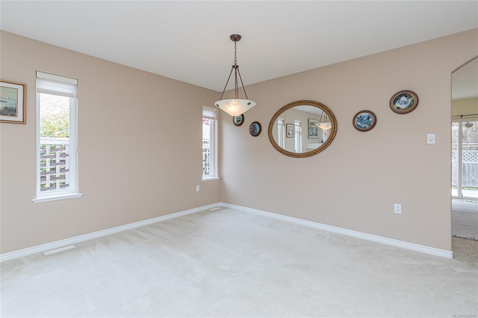 87 Bridgewater Lane — listing photo 5 of 58