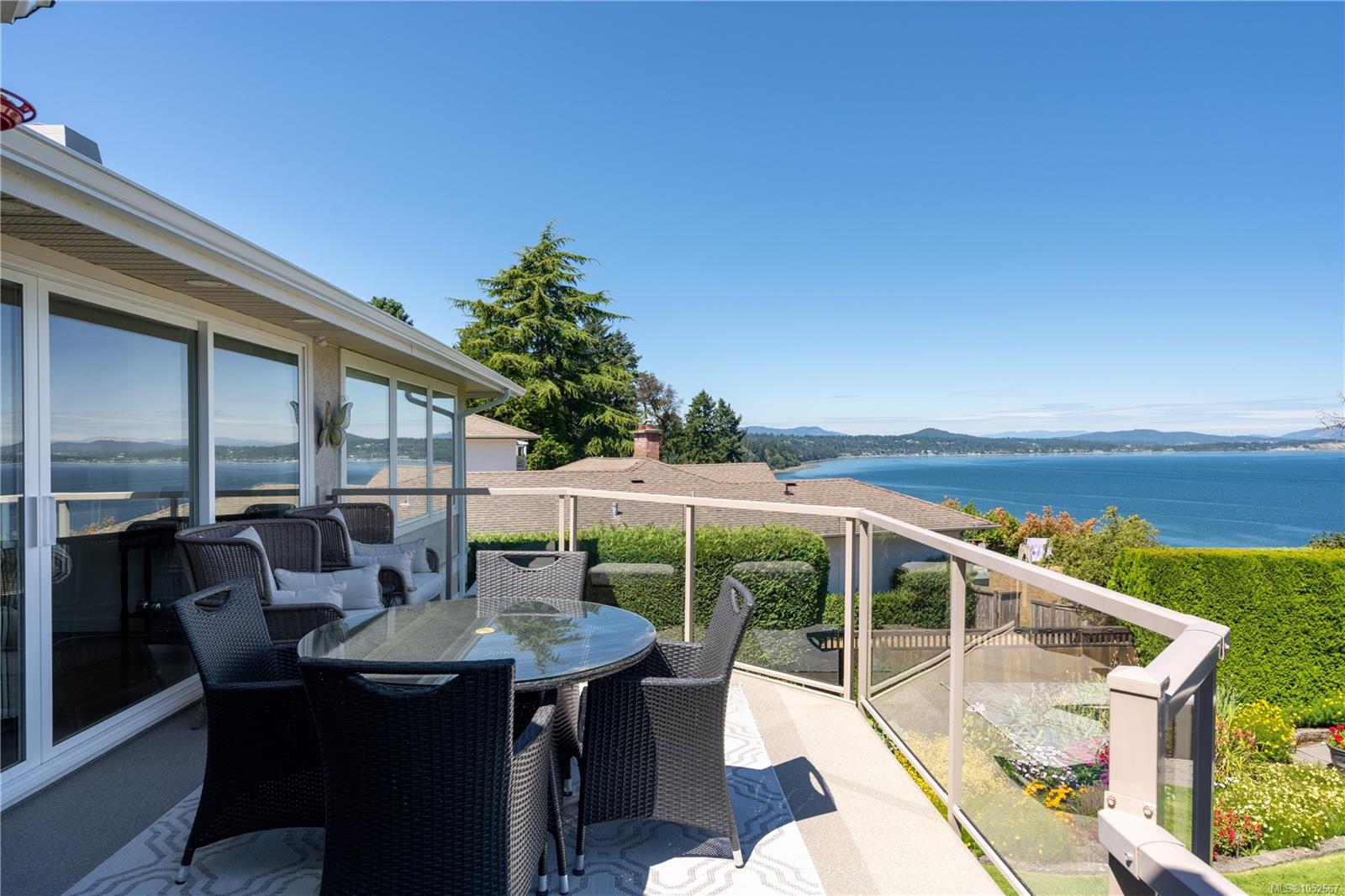 4596 Bonnieview Pl — listing photo 10 of 66