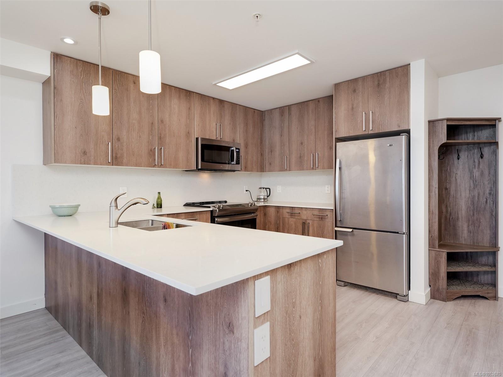 303-110 Presley Pl — listing photo 8 of 28