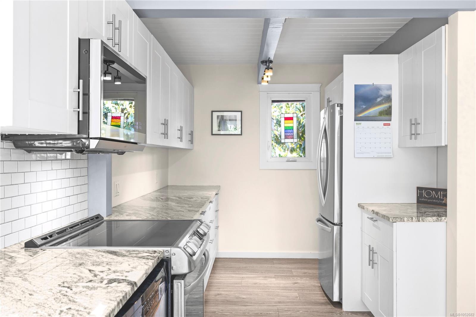 830 Beach Dr — listing photo 14 of 58
