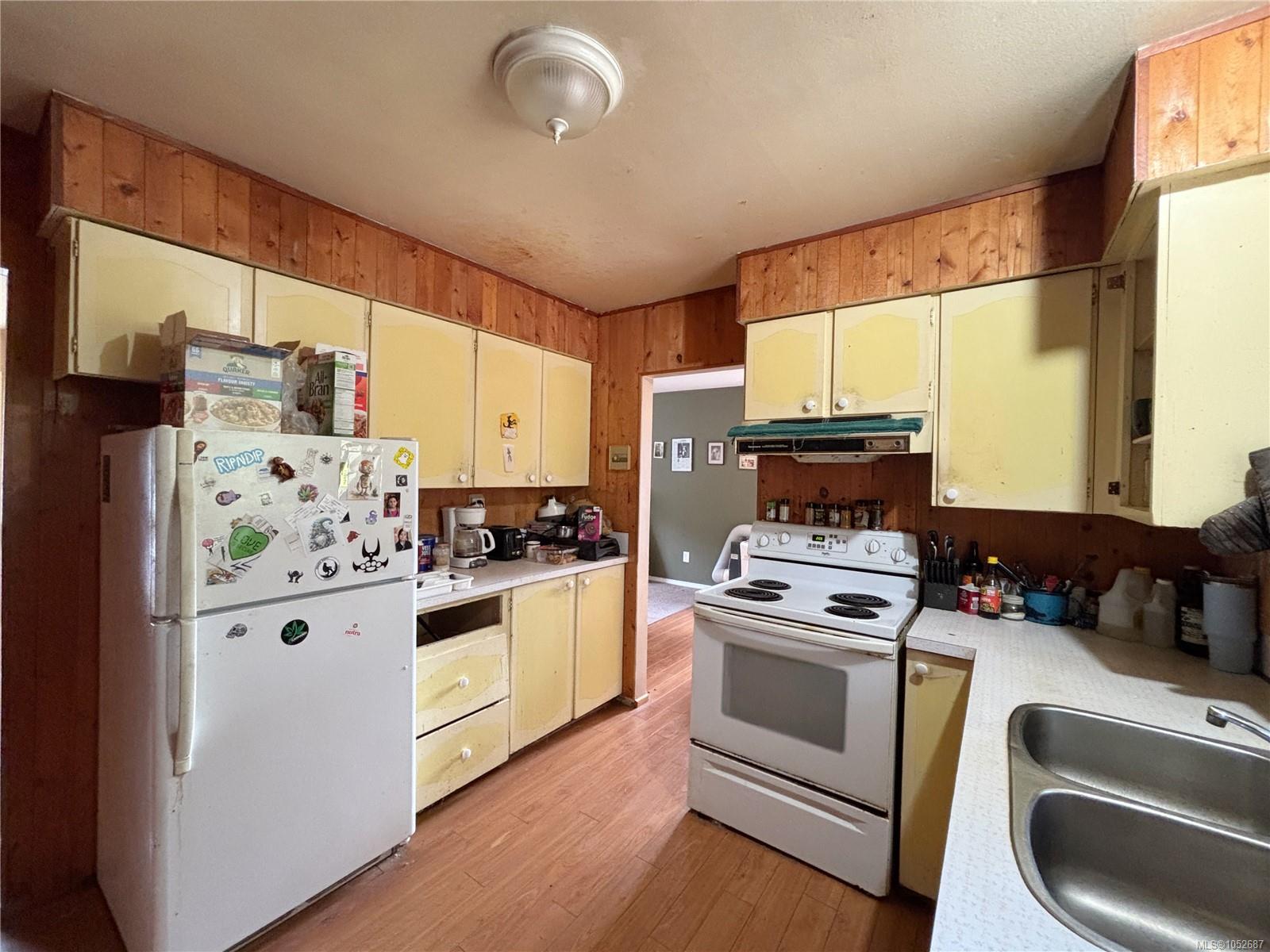 410 Nootka Dr — listing photo 5 of 26