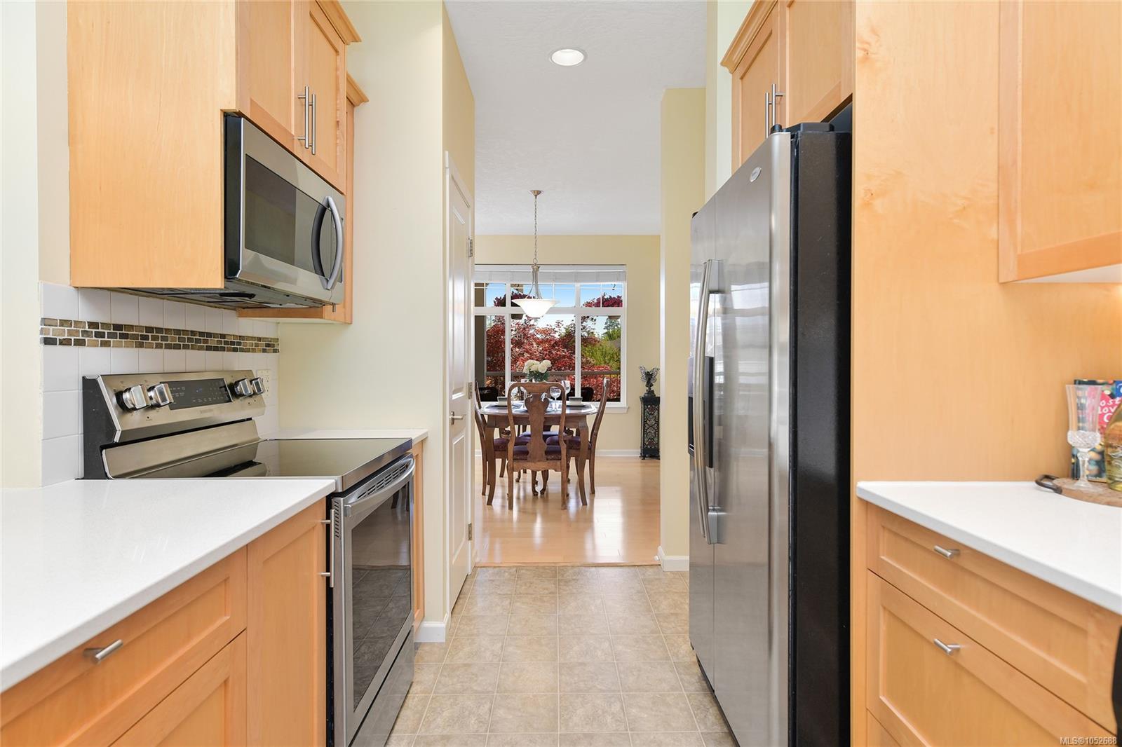 6466 WILLOWPARK Way — listing photo 11 of 66