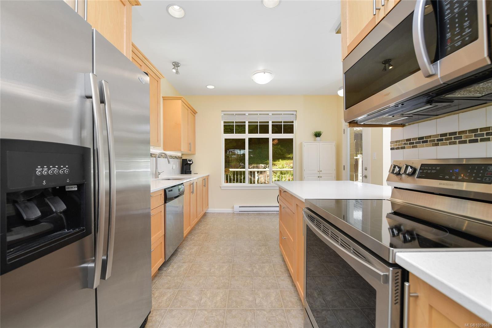 6466 WILLOWPARK Way — listing photo 13 of 66