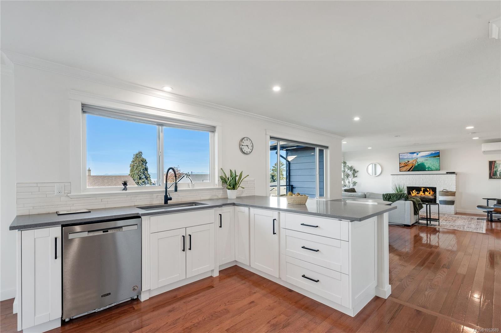 419 Sealion Pl — listing photo 13 of 44