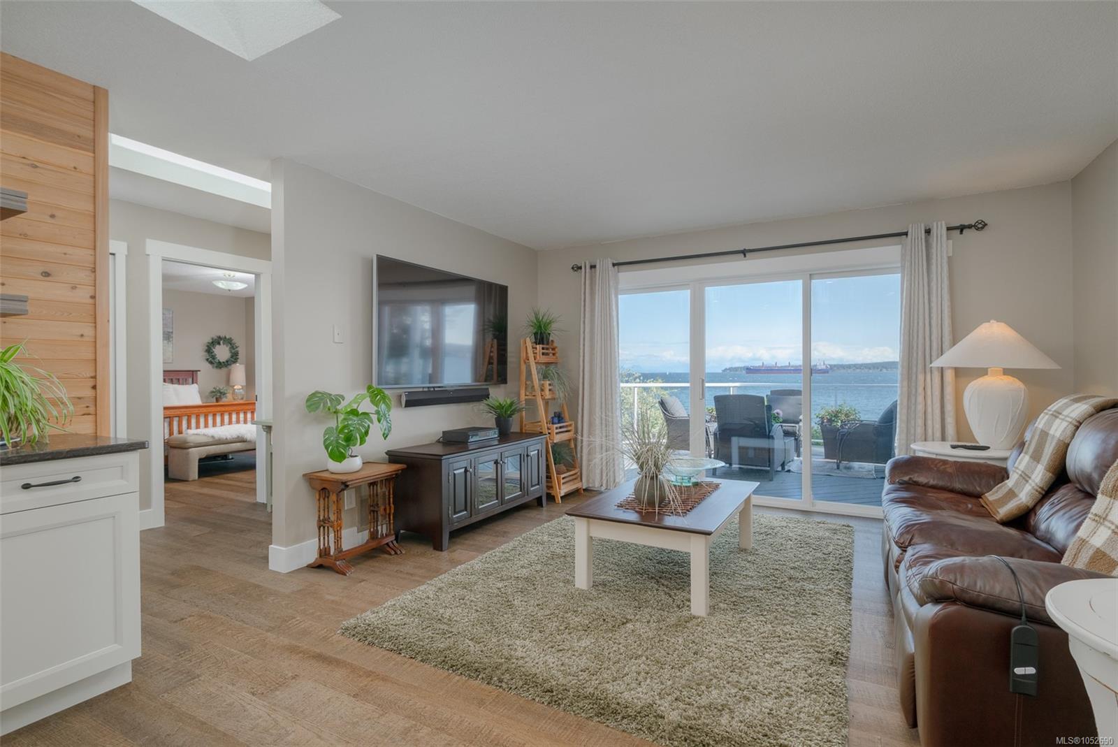192 Captain Morgans Blvd — listing photo 11 of 81