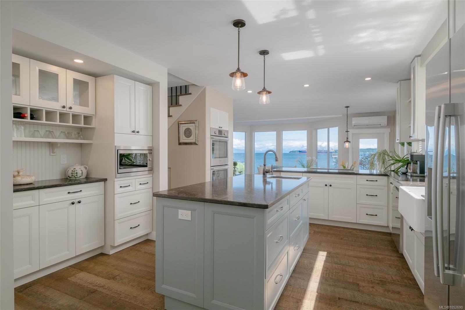 192 Captain Morgans Blvd — listing photo 14 of 81