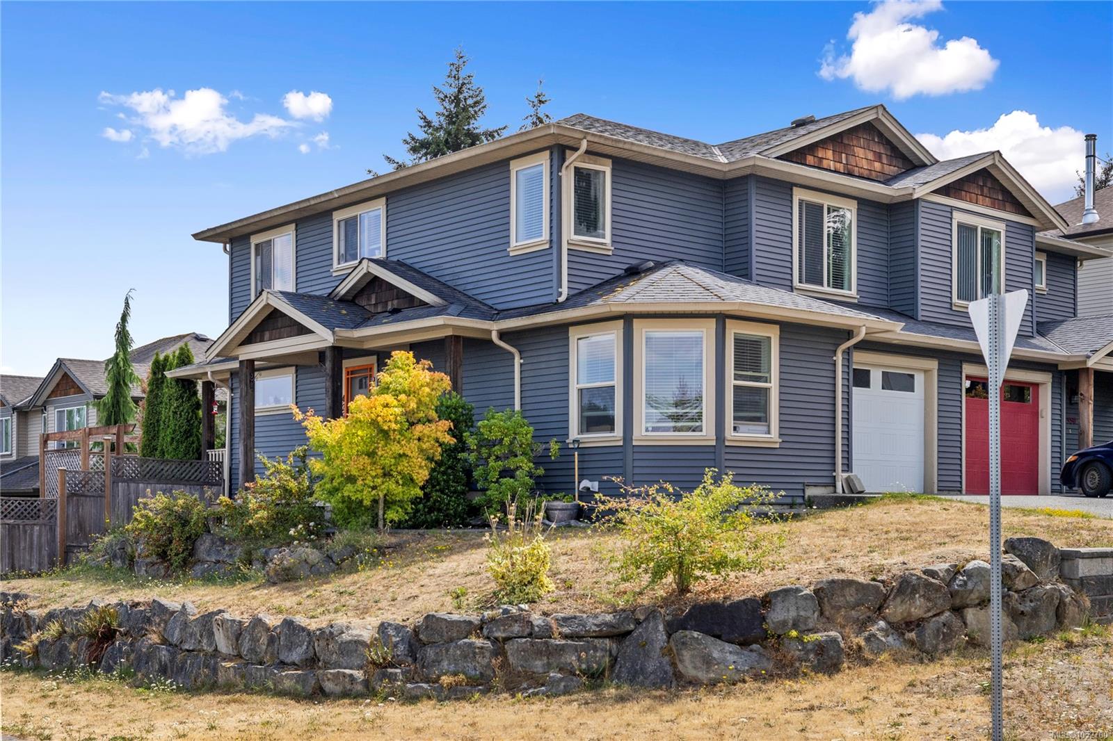 429 Alpen Way — listing photo 2 of 32
