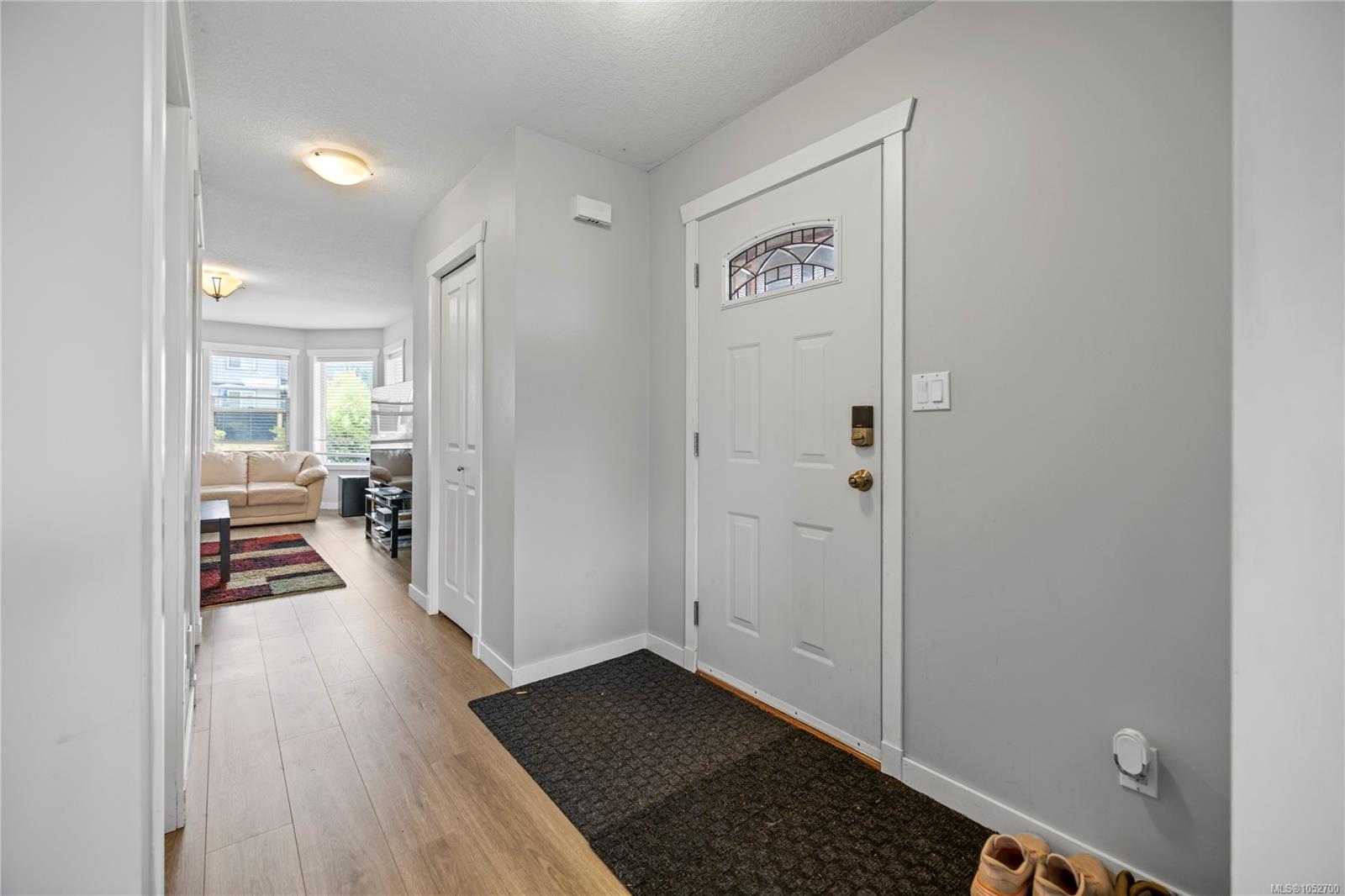 429 Alpen Way — listing photo 12 of 32