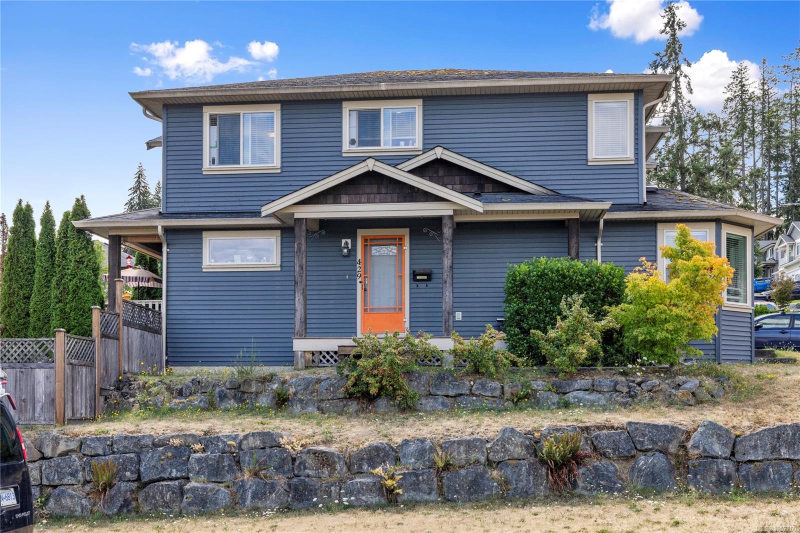 429 Alpen Way — listing photo 3 of 32