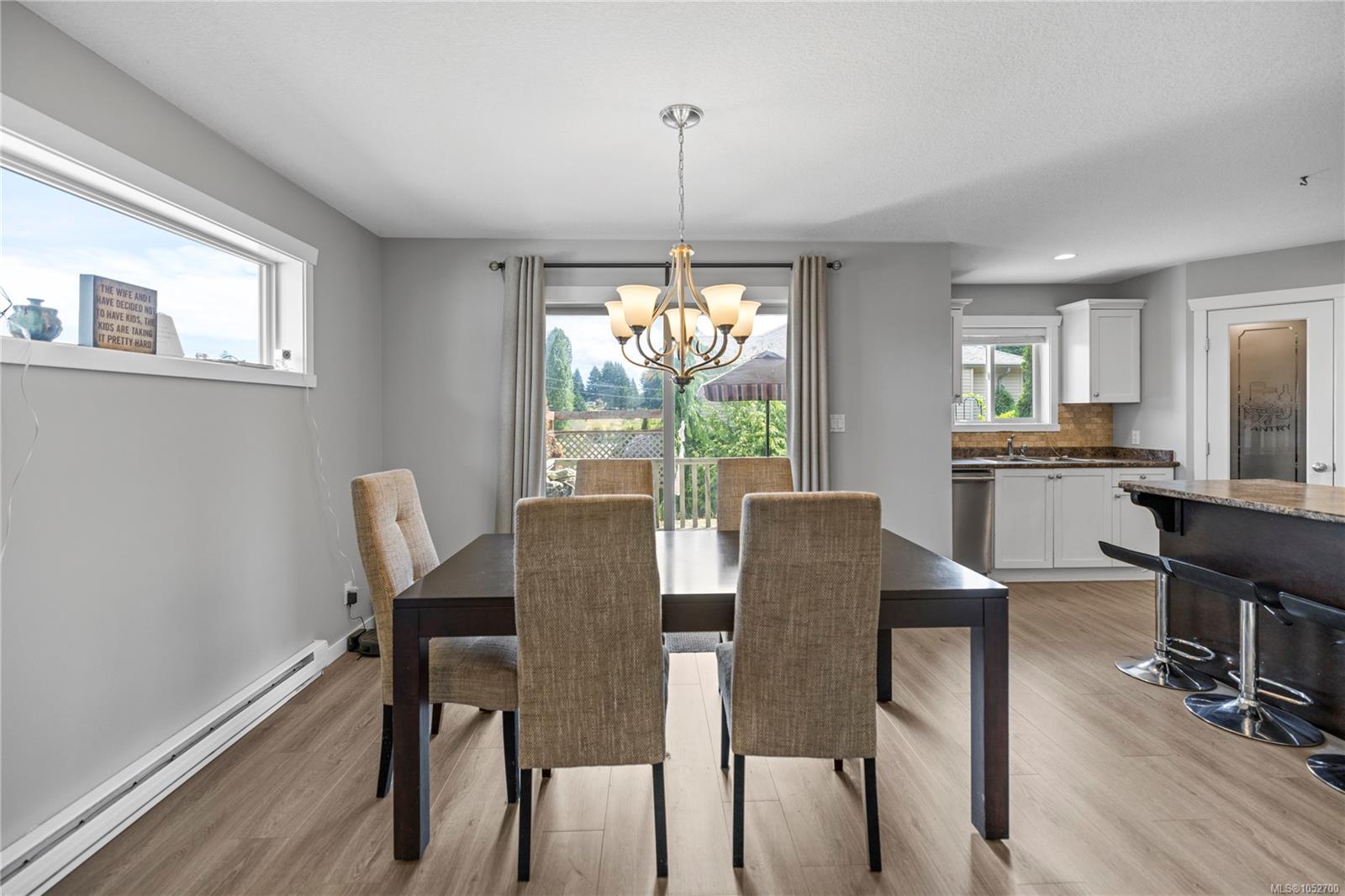 429 Alpen Way — listing photo 7 of 32