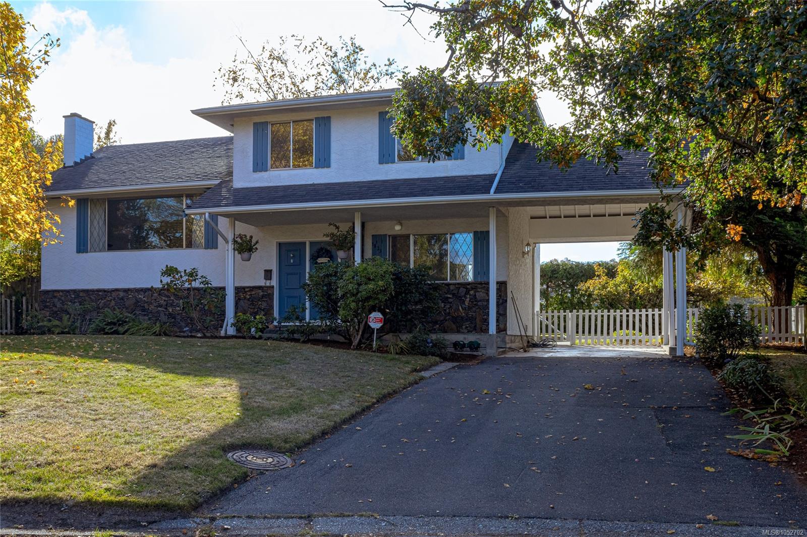 1823 Jade Pl — listing photo 2 of 58