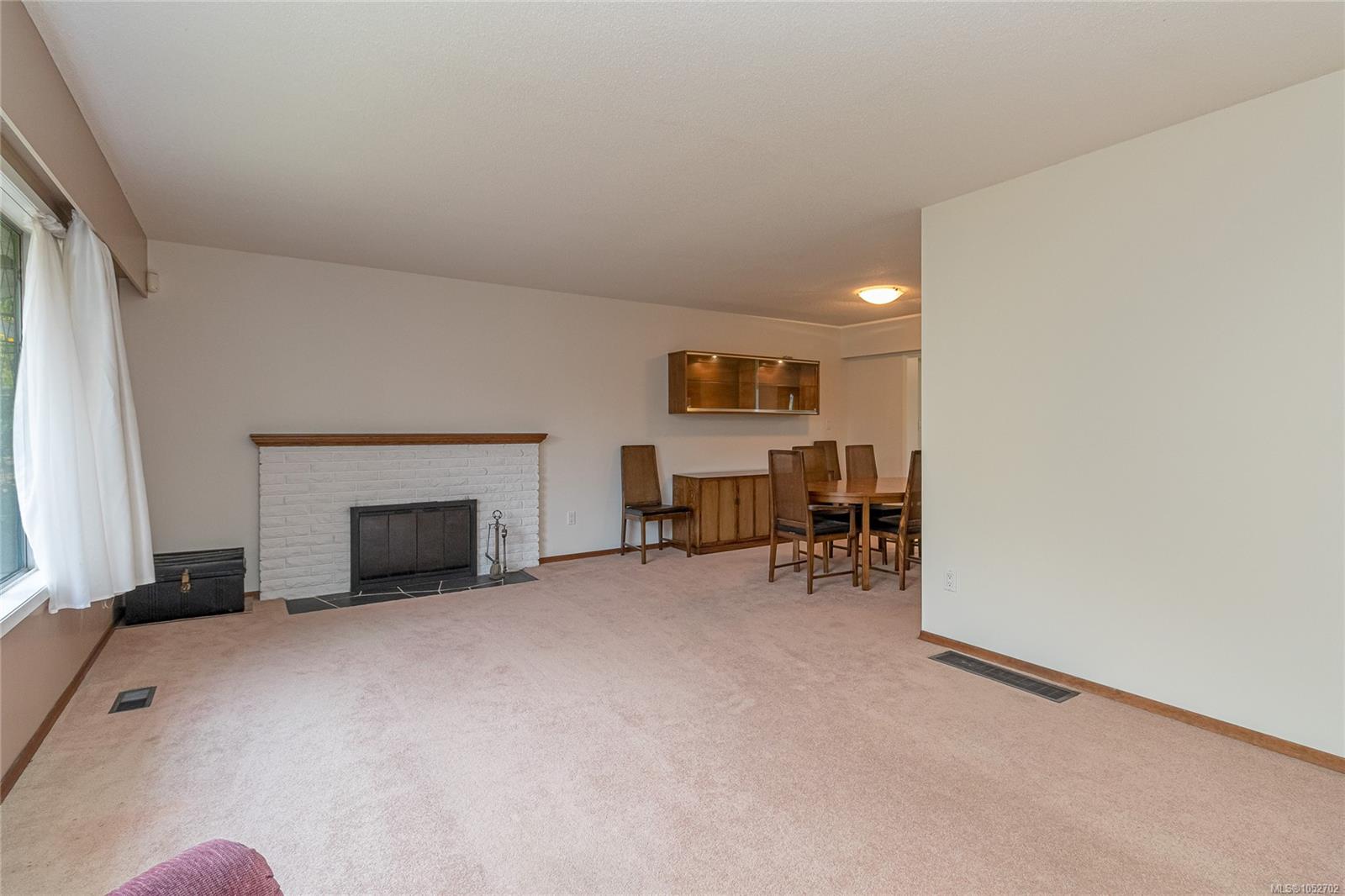 1823 Jade Pl — listing photo 9 of 58