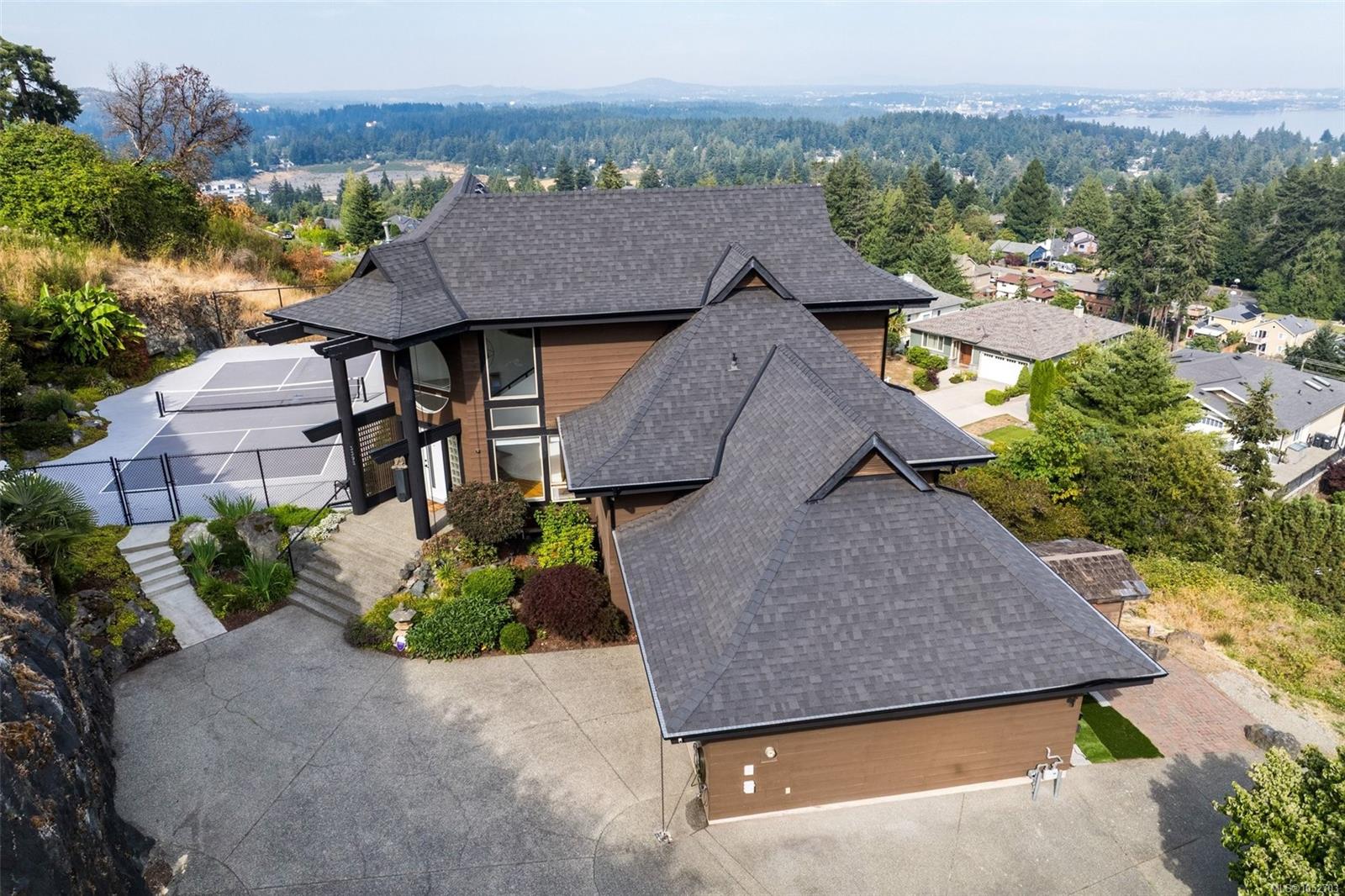 3392 Haida Dr — listing photo 8 of 93