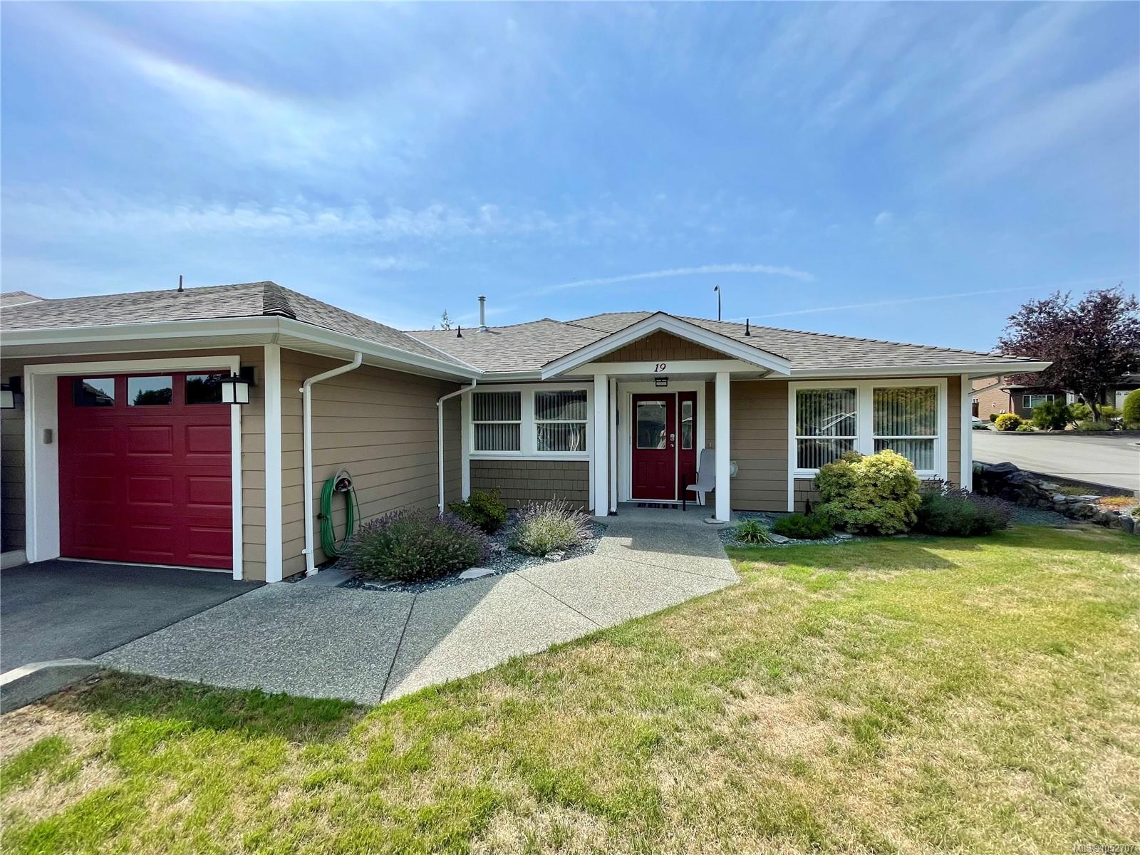 19-3101 Herons Way — listing photo 2 of 27