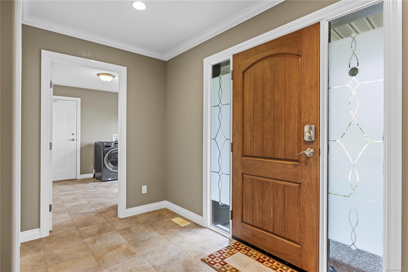 315 Crabapple Cres — listing photo 11 of 38