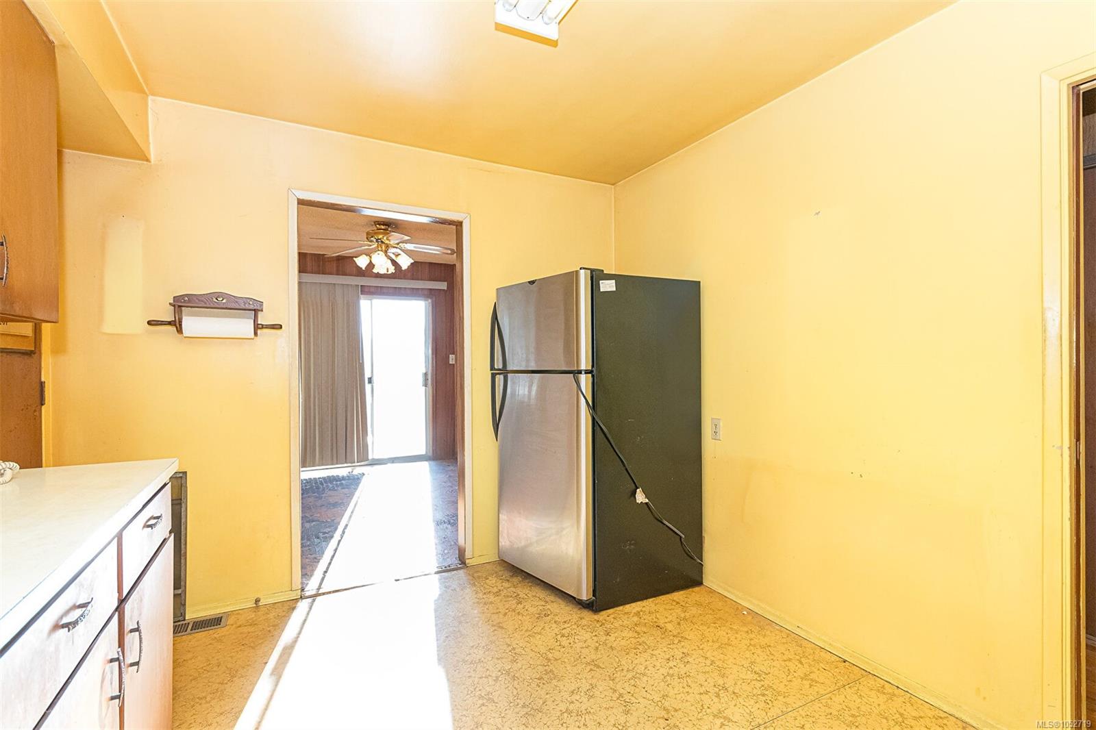 772 Revilo Pl — listing photo 13 of 35