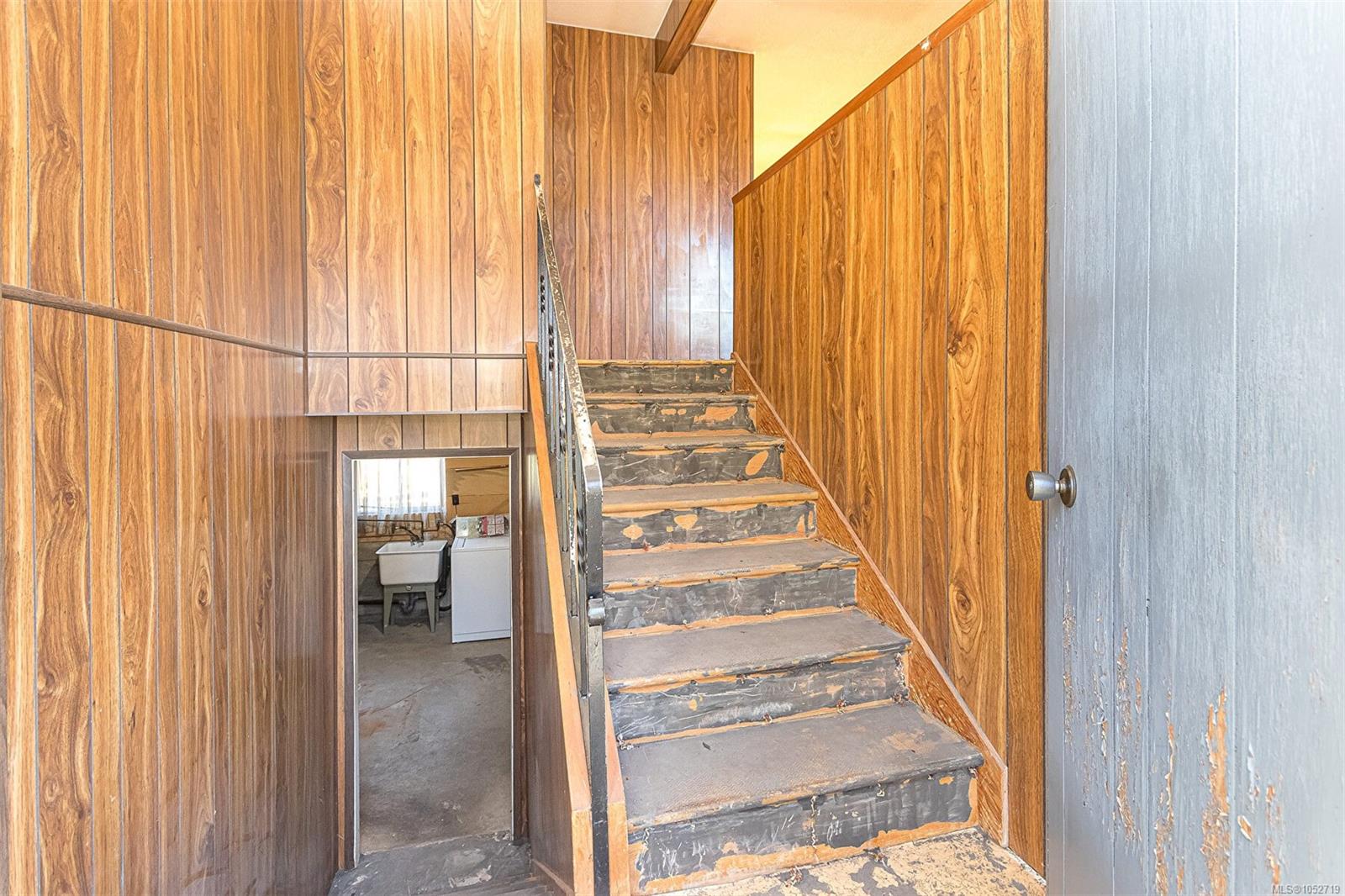 772 Revilo Pl — listing photo 5 of 35