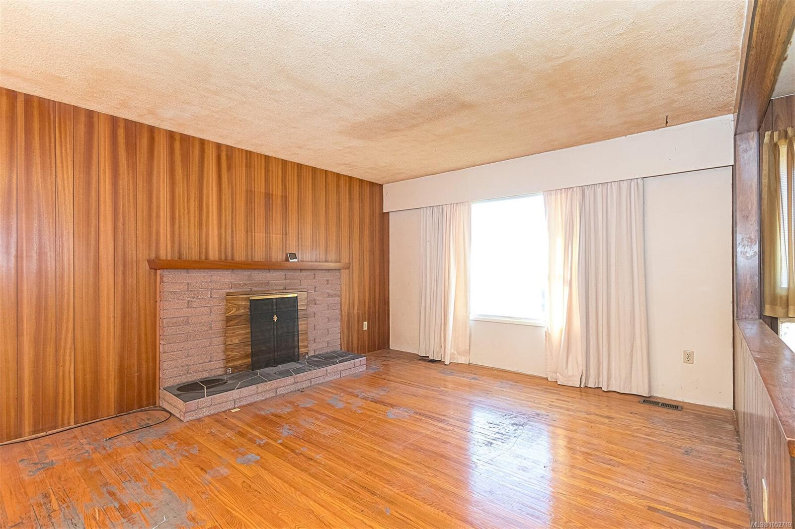 772 Revilo Pl — listing photo 6 of 35