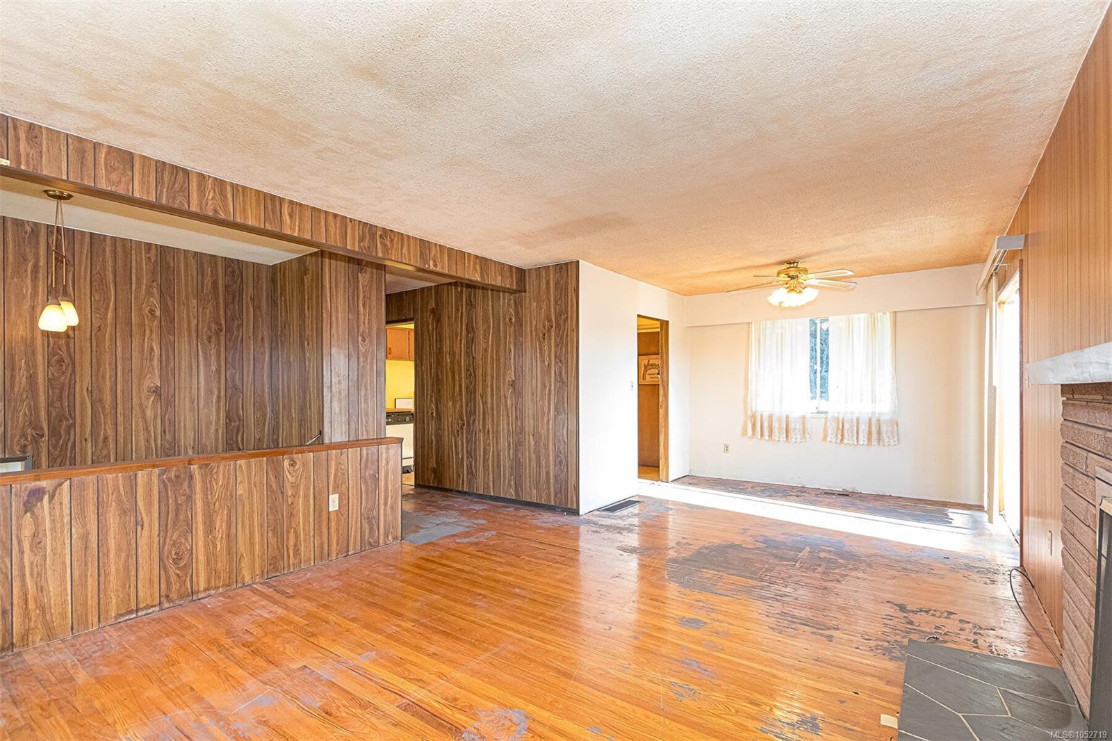 772 Revilo Pl — listing photo 8 of 35