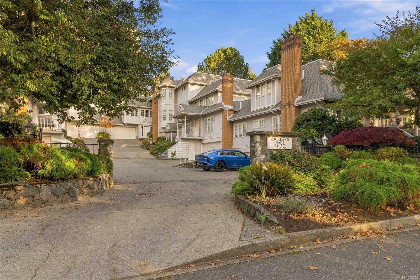 7-1027 Belmont Ave — listing photo 2 of 39
