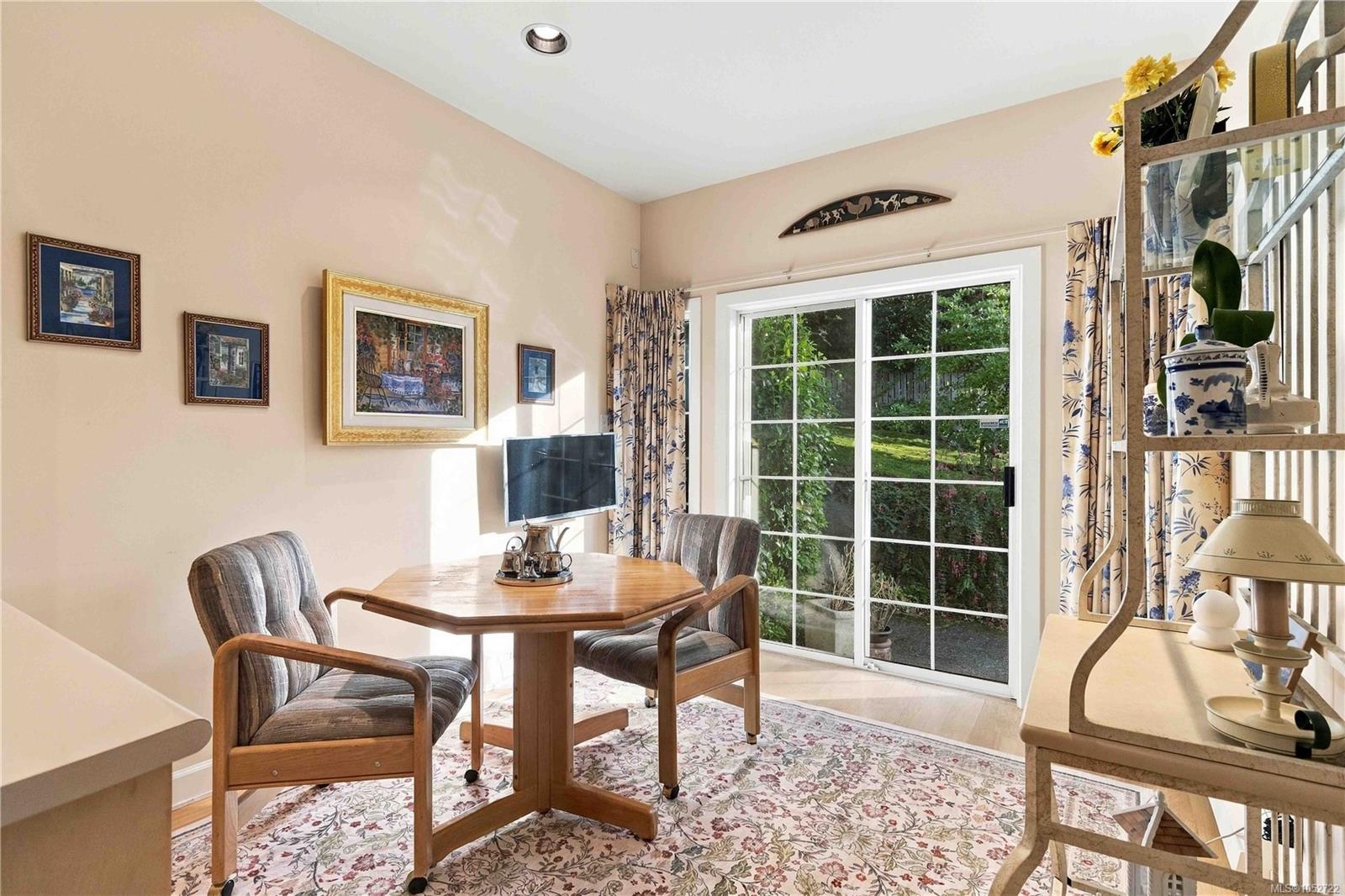 7-1027 Belmont Ave — listing photo 13 of 39