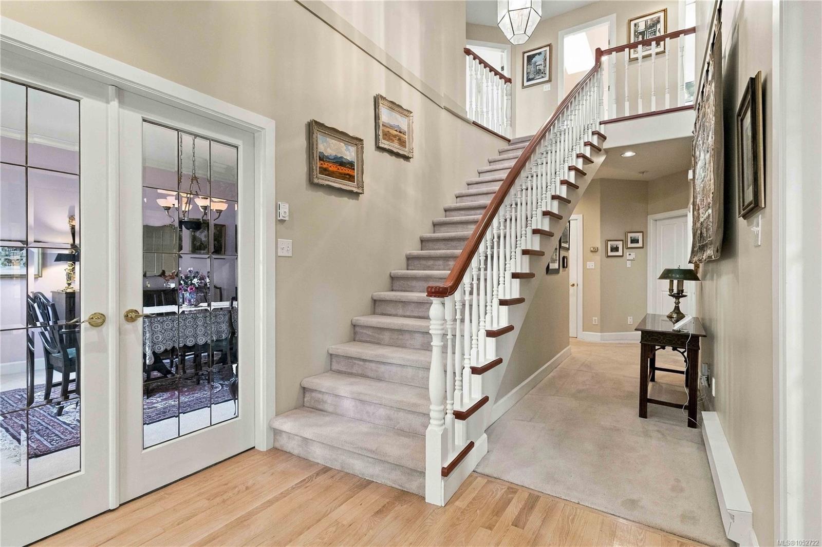 7-1027 Belmont Ave — listing photo 5 of 39