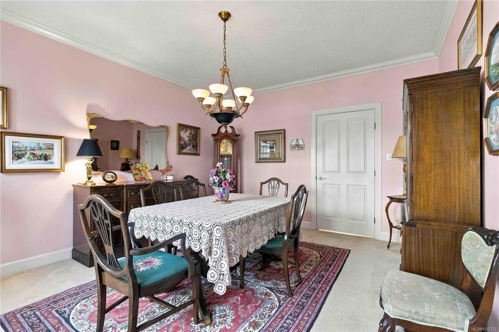 7-1027 Belmont Ave — listing photo 8 of 39