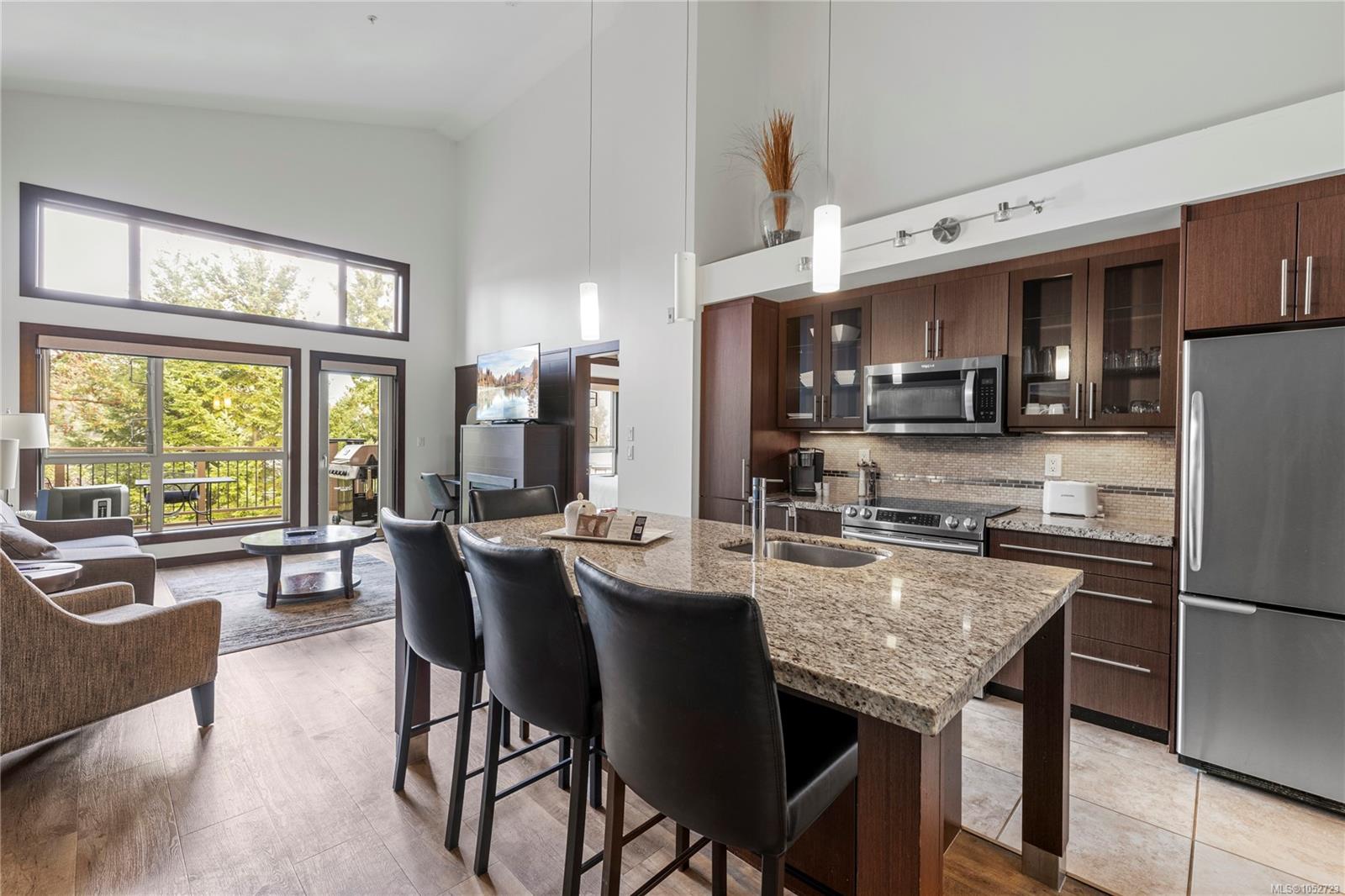 242-1175 Resort Dr, Parksville