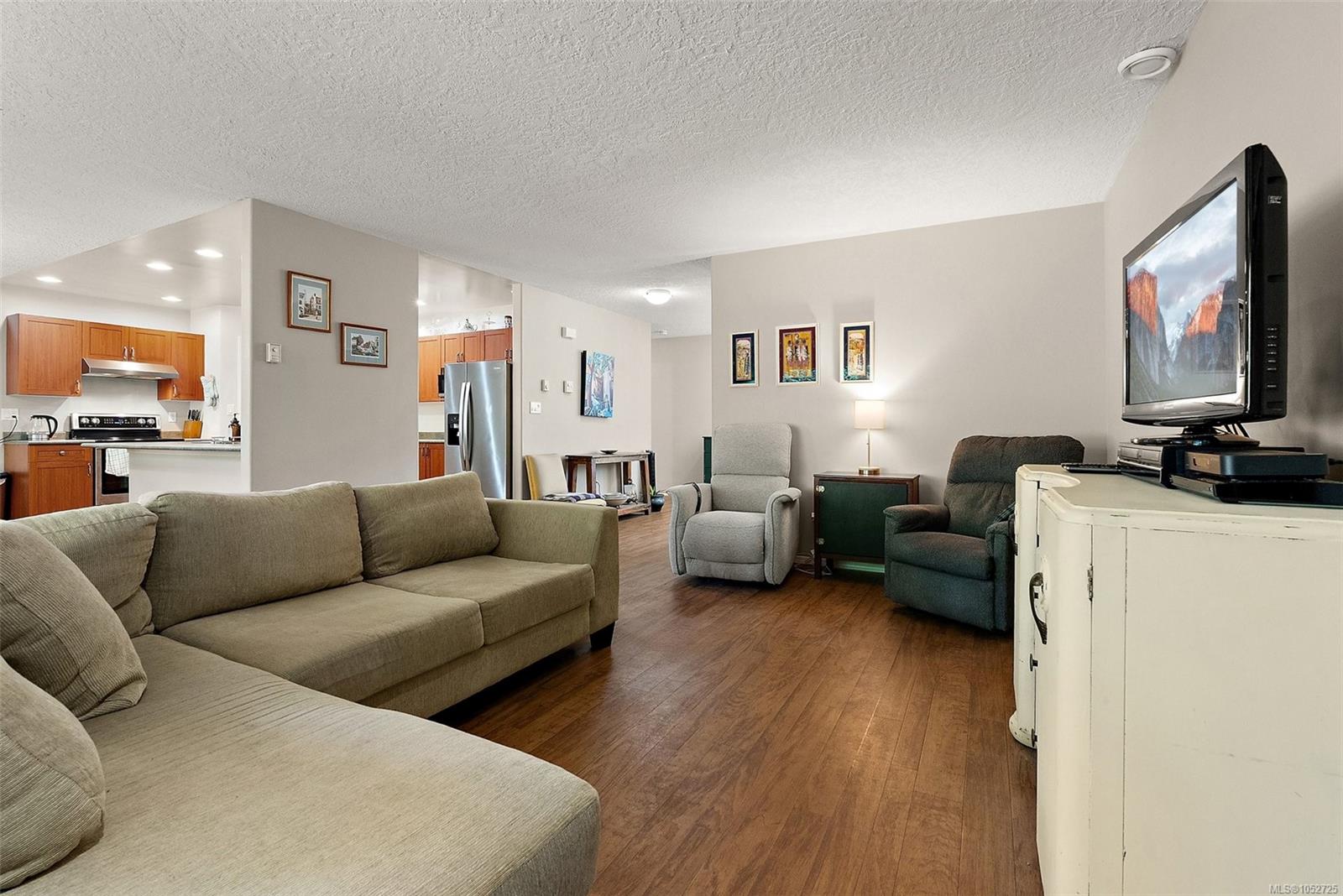 6680 Acreman Pl — listing photo 14 of 32