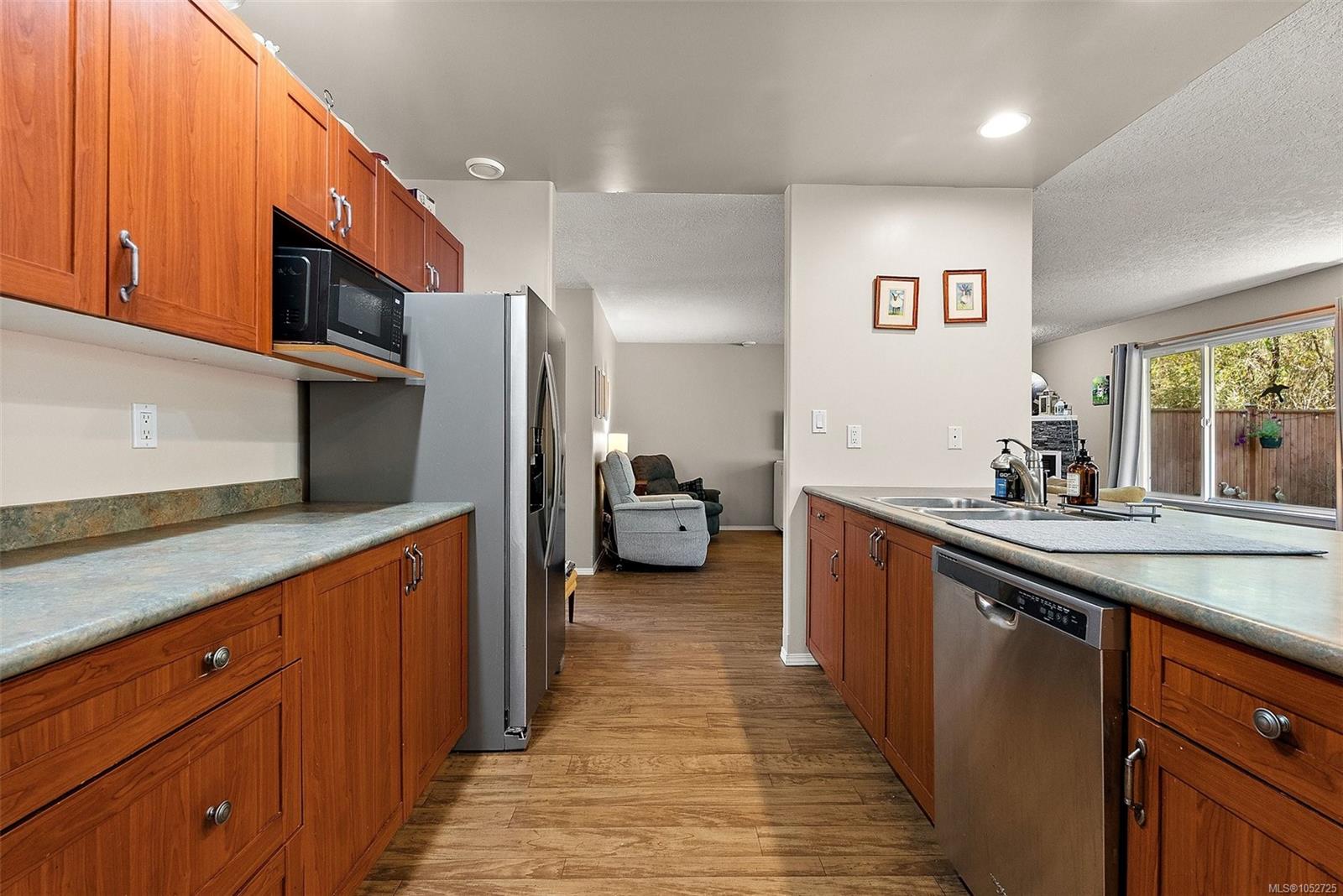 6680 Acreman Pl — listing photo 7 of 32