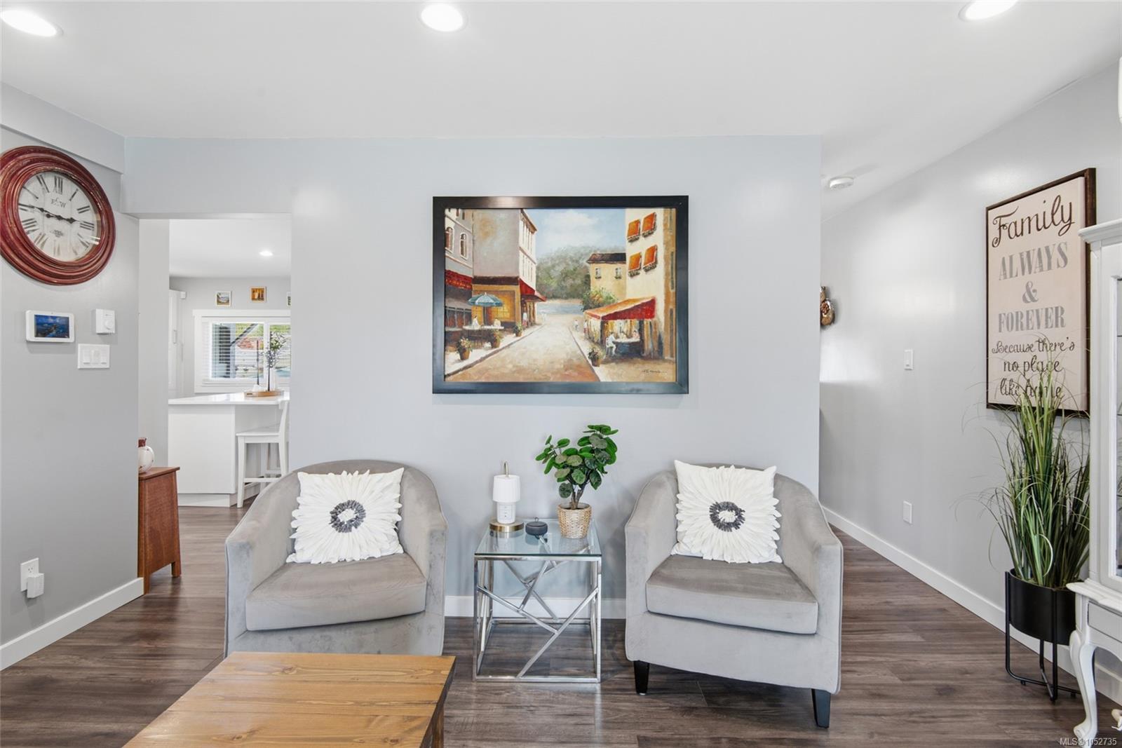 4853 Gertrude St — listing photo 5 of 31