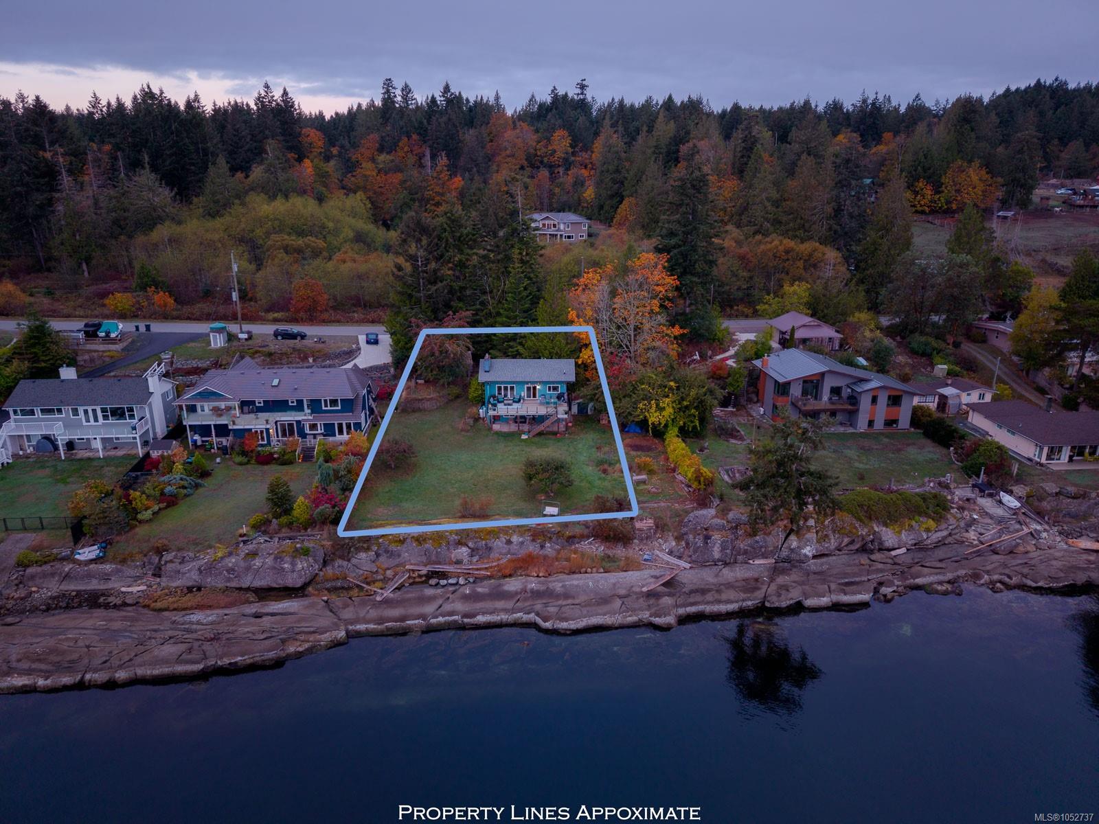 2560 Pylades Dr — listing photo 2 of 82