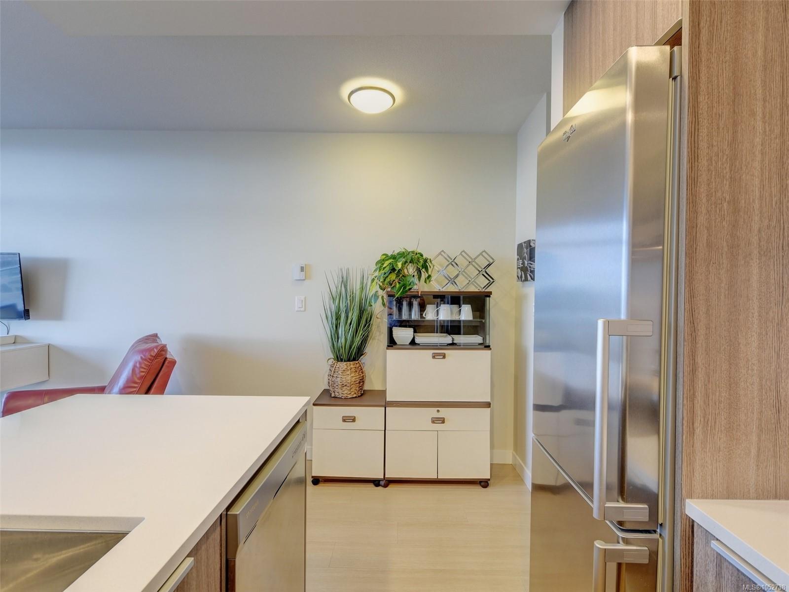 1010-728 Yates St — listing photo 14 of 46