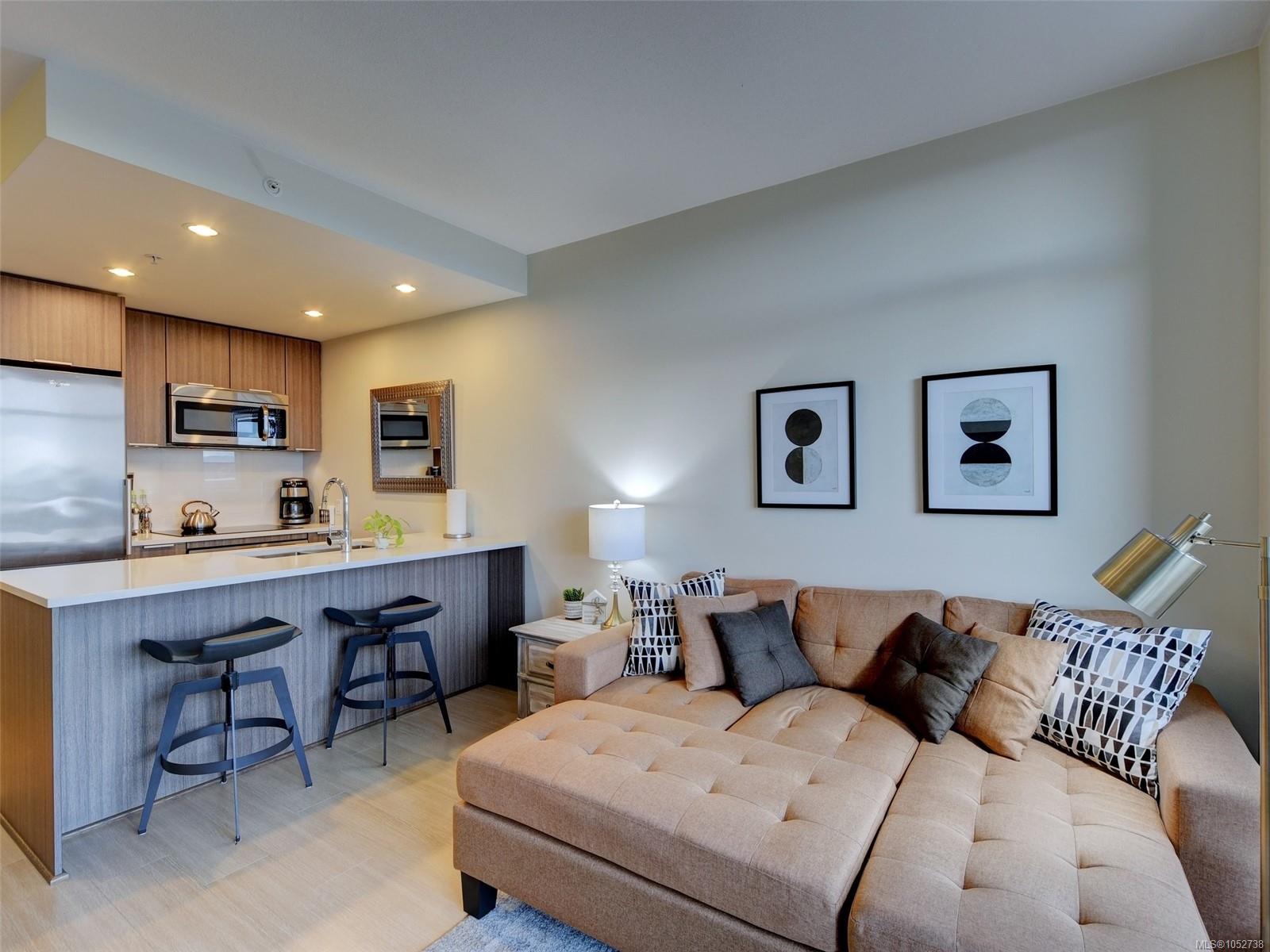 1010-728 Yates St — listing photo 6 of 46
