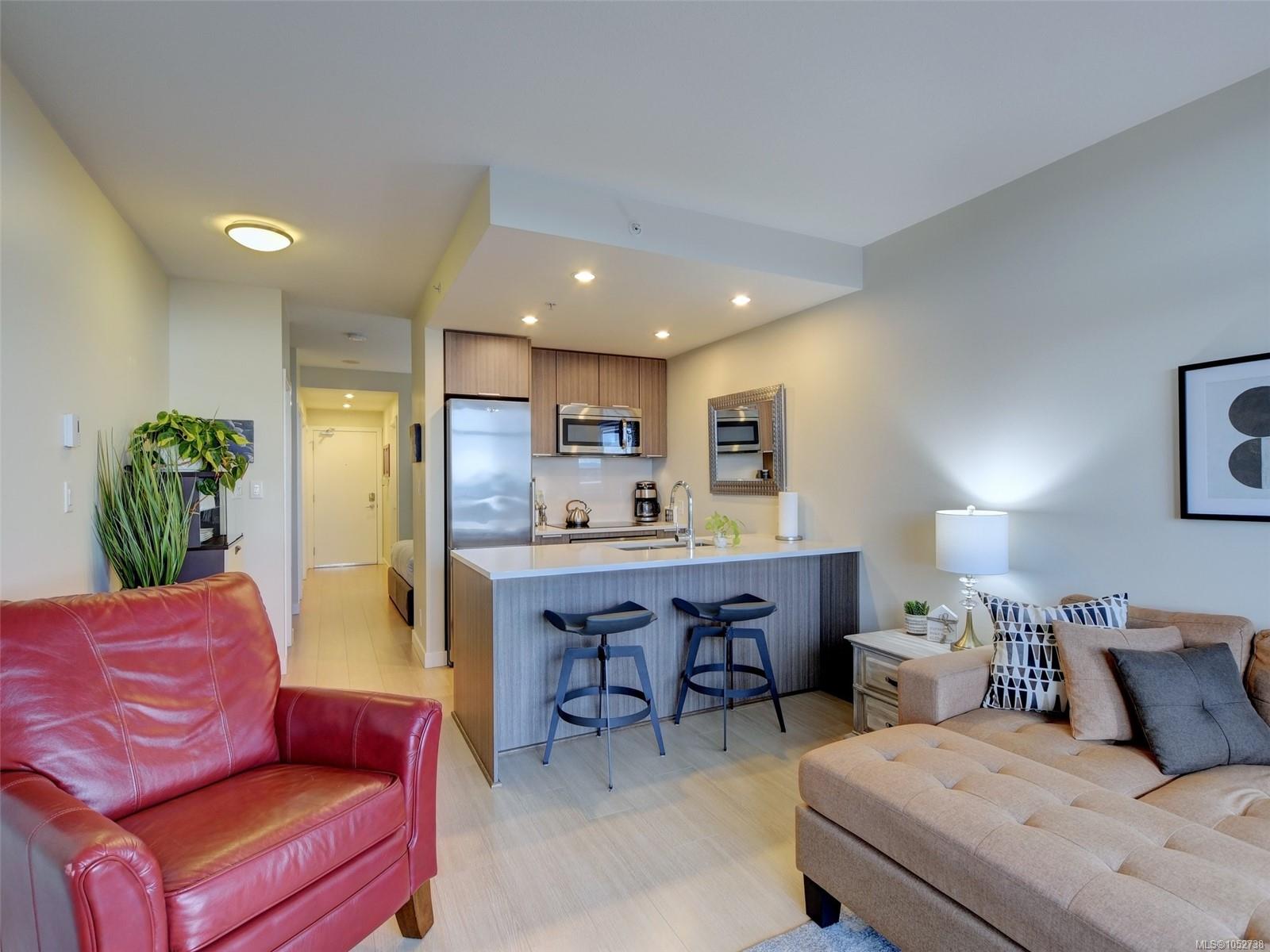 1010-728 Yates St — listing photo 8 of 46