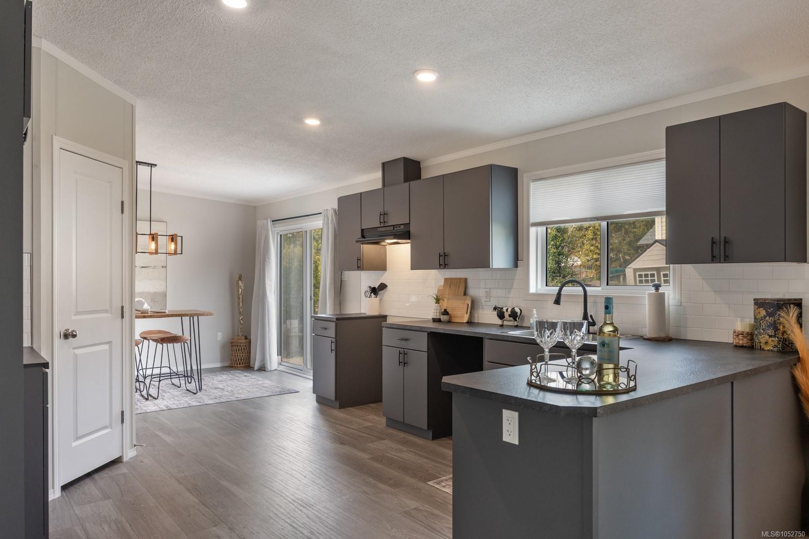 72-1160 Shellbourne Blvd — listing photo 6 of 32