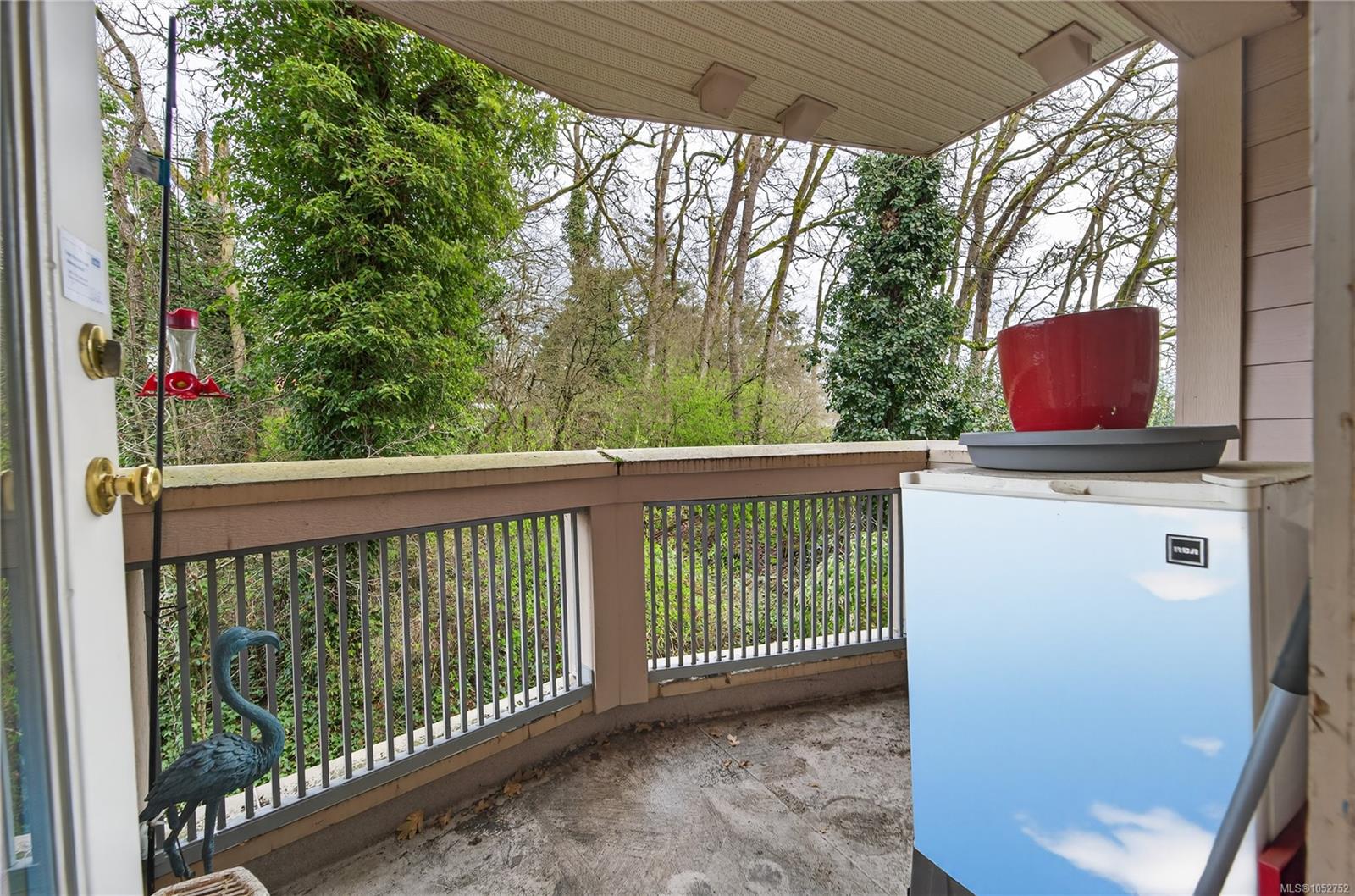 204-799 Blackberry Rd — listing photo 13 of 20