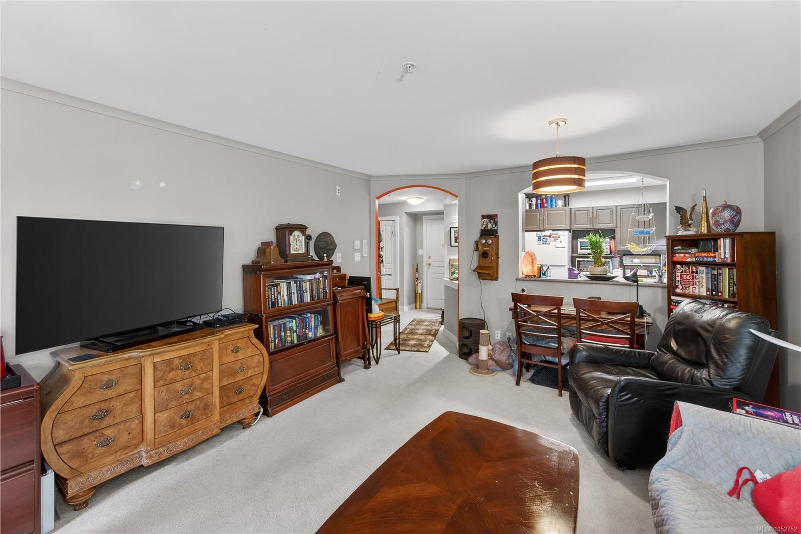 204-799 Blackberry Rd — listing photo 9 of 20