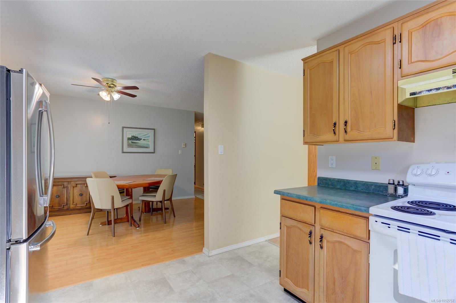 1837 Sandra Pl — listing photo 13 of 55